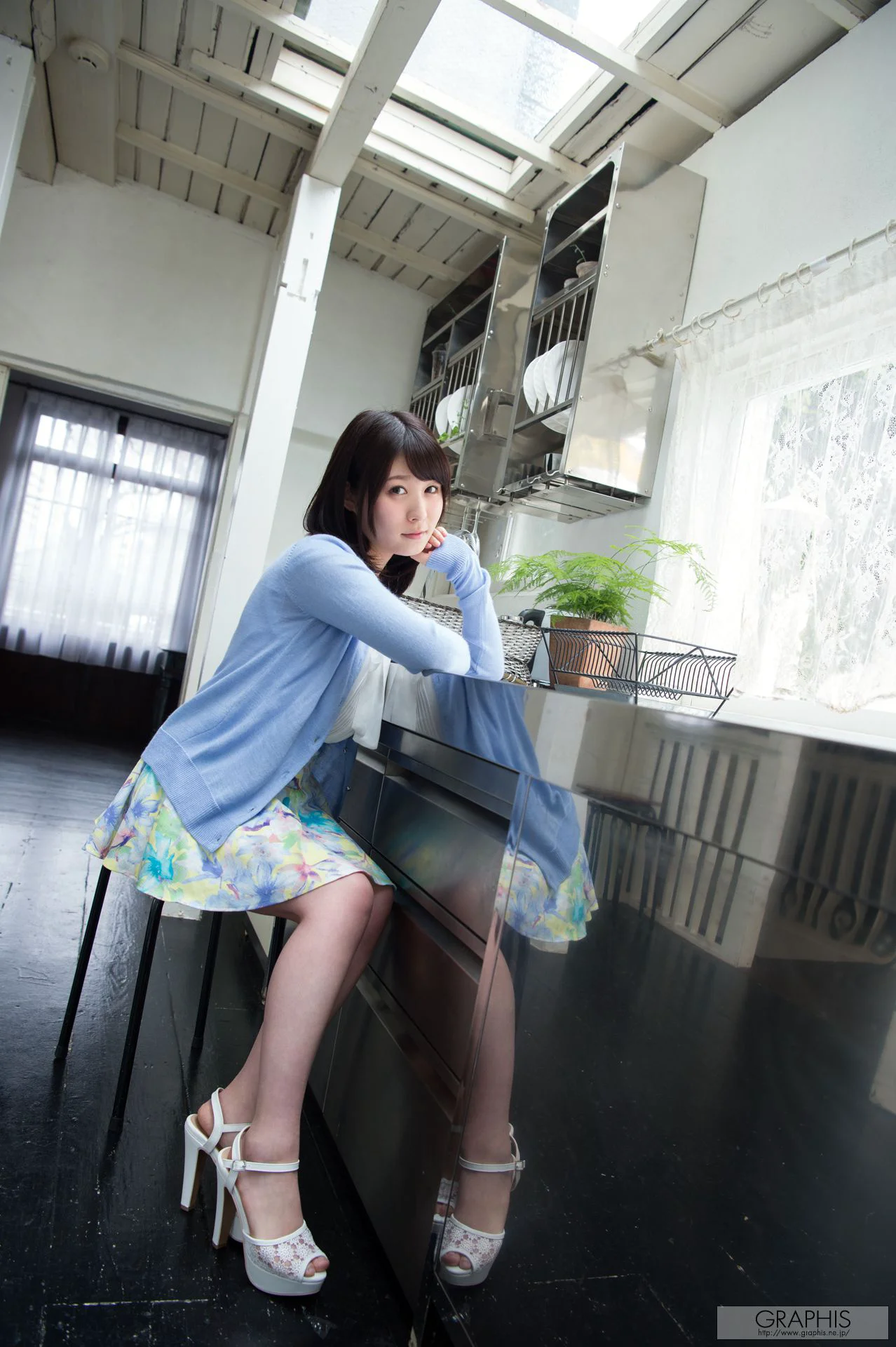 飛鳥りん/飞鸟铃『Sunny Place』 [Graphis] Gals 写真集 - 爱照片