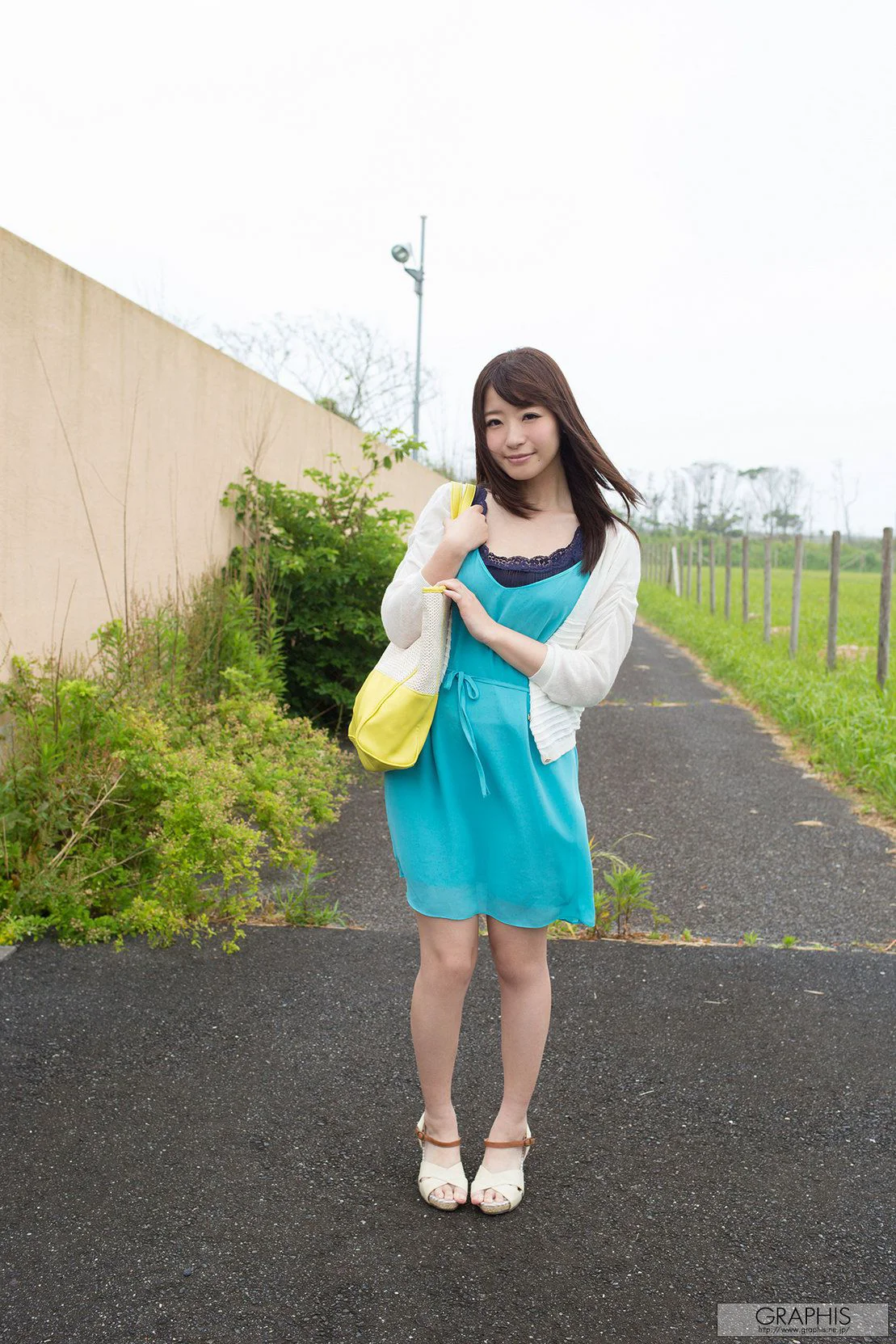 初美沙希《Caucus Race》 [Graphis] Gals 写真集 - 爱照片