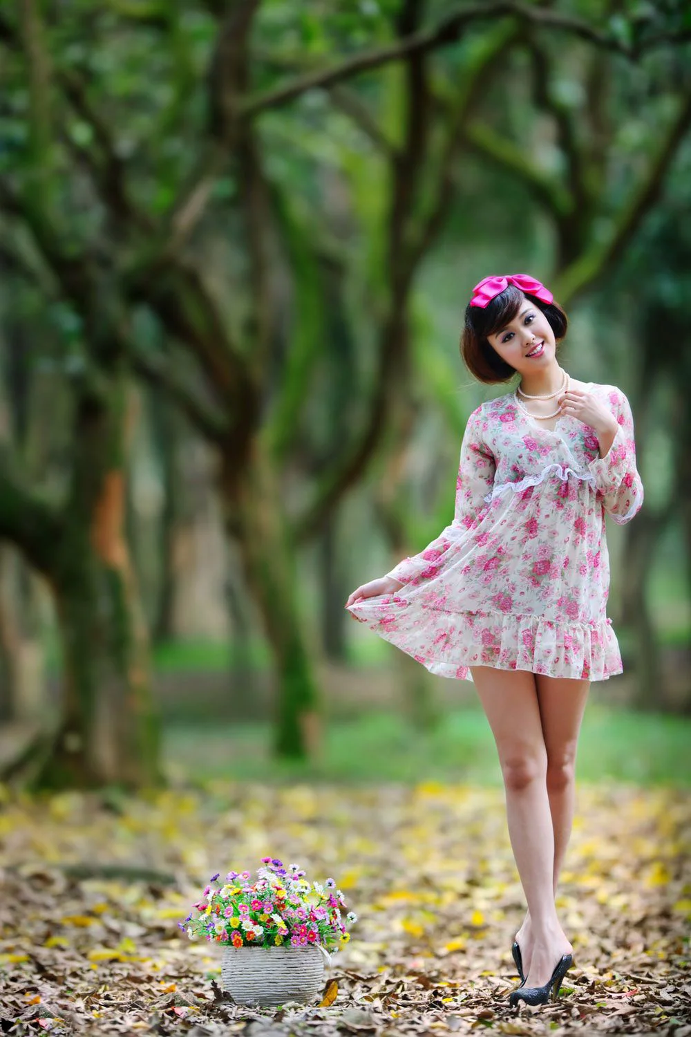 台湾妹子尹芝《唯美花色连衣裙外拍》写真集 - 爱照片