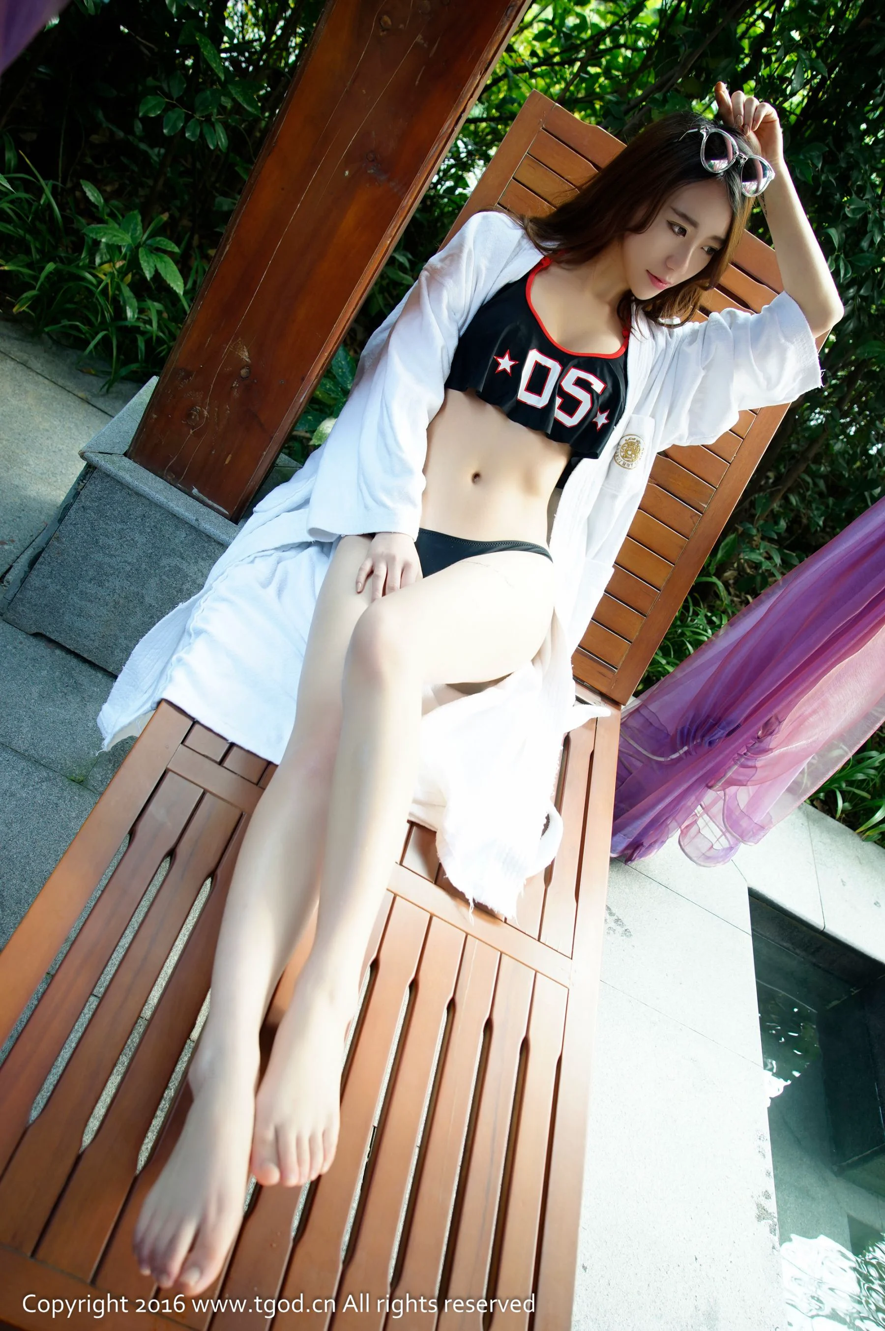 邓雪Sweet《性感妩媚小女人 柔情蜜意》 [推女神TGOD] 写真集 - 爱照片
