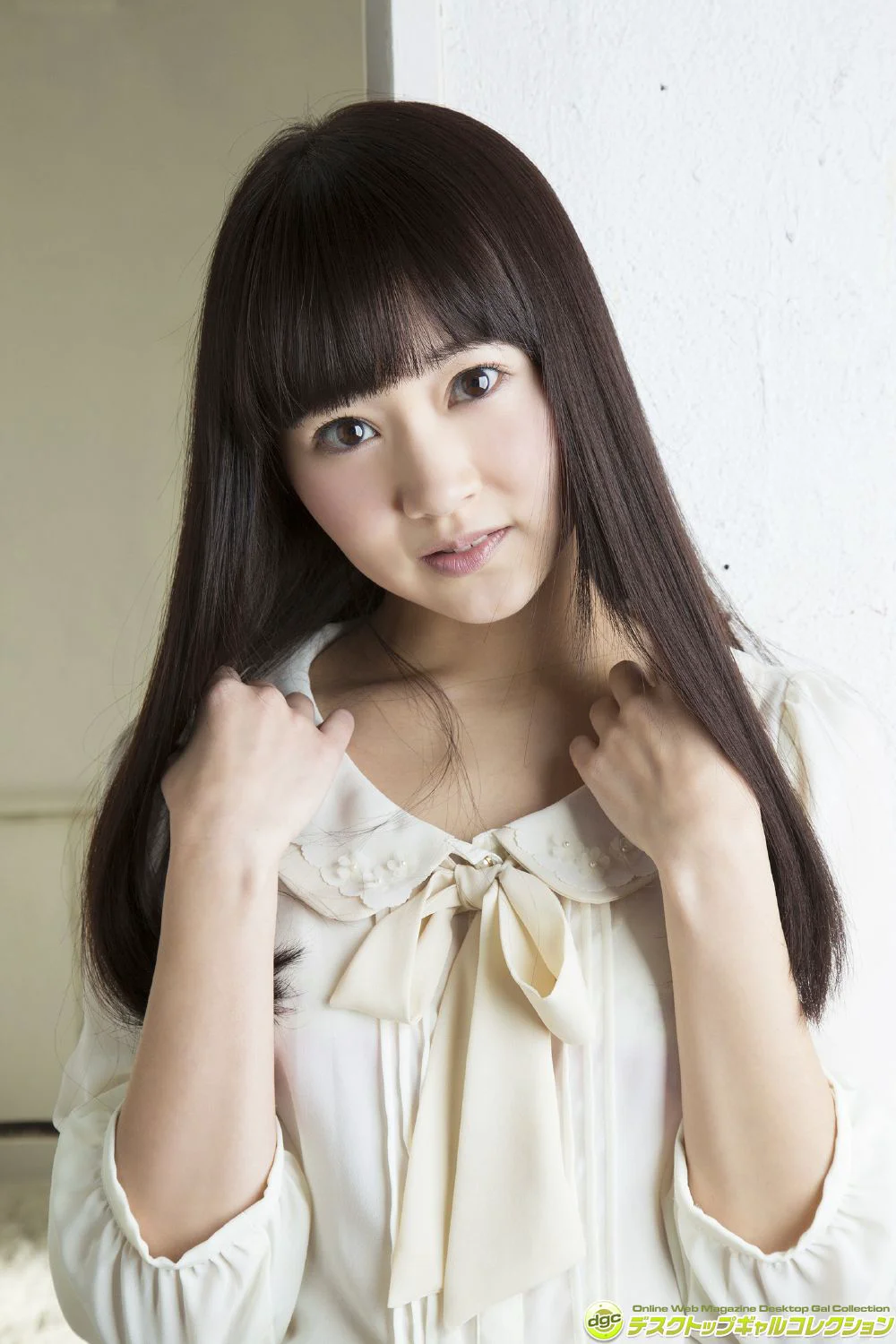 浜田翔子《クリクリ瞳が愛らしいレジェンド☆グラドル》 [DGC] 写真集 - 爱照片