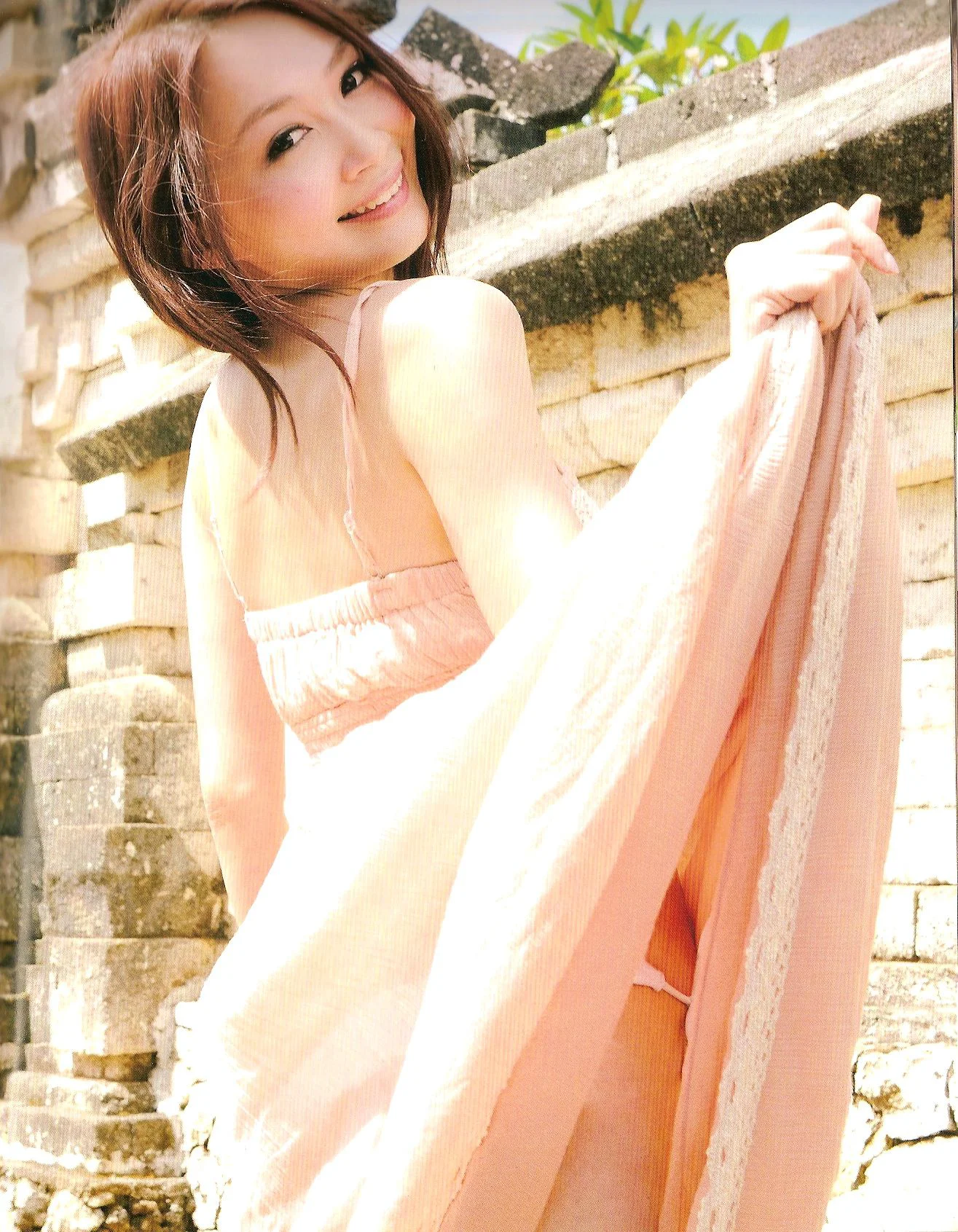 Carol楊焉《Huge》 [Photo Book] 写真集 - 爱照片
