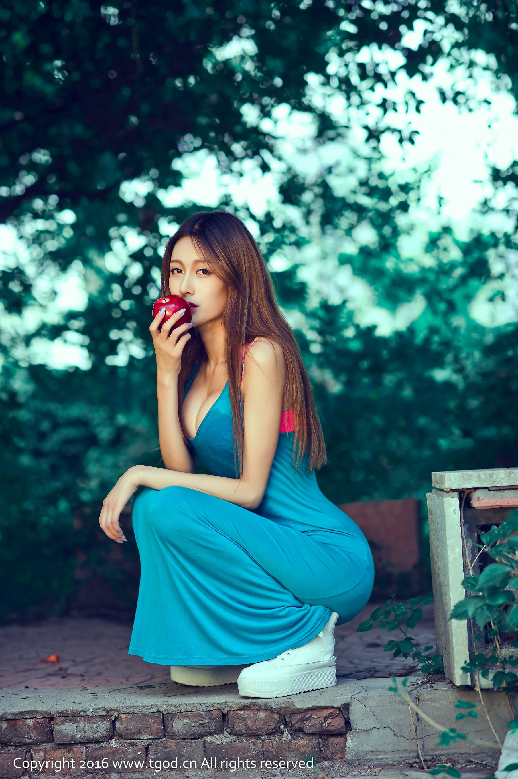 耿晶《水蛇腰身圆润翘臀真女神》 [推女神TGOD] 写真集 - 爱照片