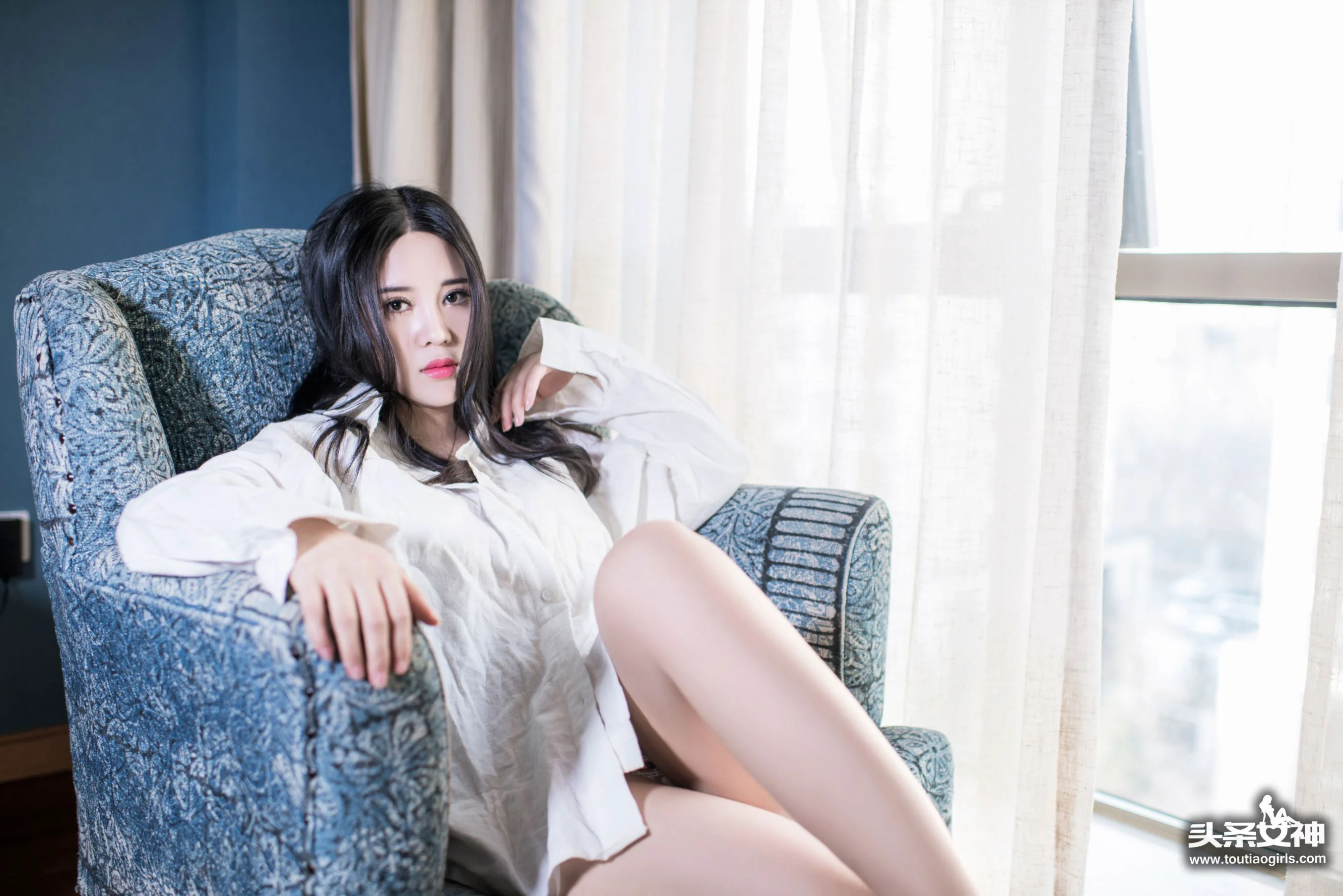 Sukki可儿《性感开发 热情白衬衣》 [头条女神] 写真集 - 爱照片