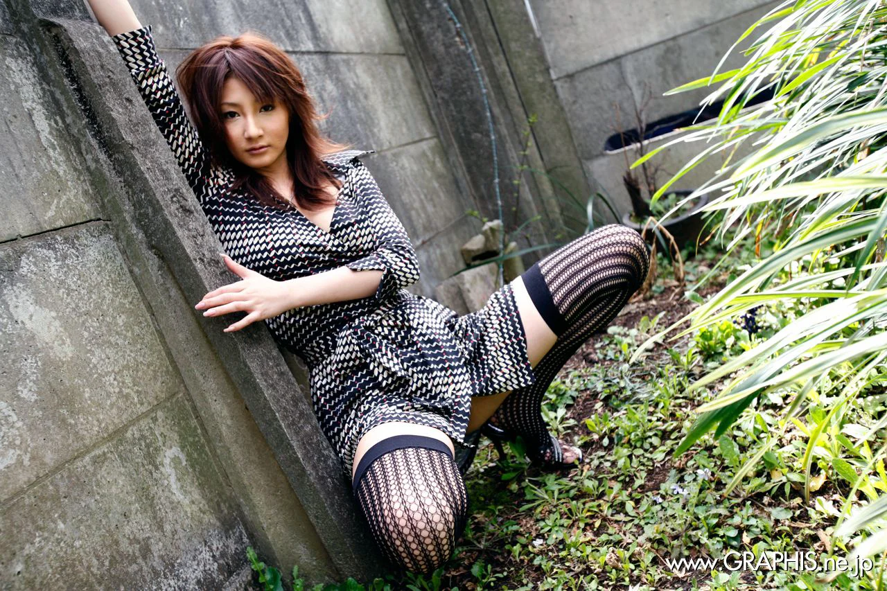 美月れいな/美月丽奈《Ill-humored Fruits》 [Graphis] Gals 写真集 - 爱照片