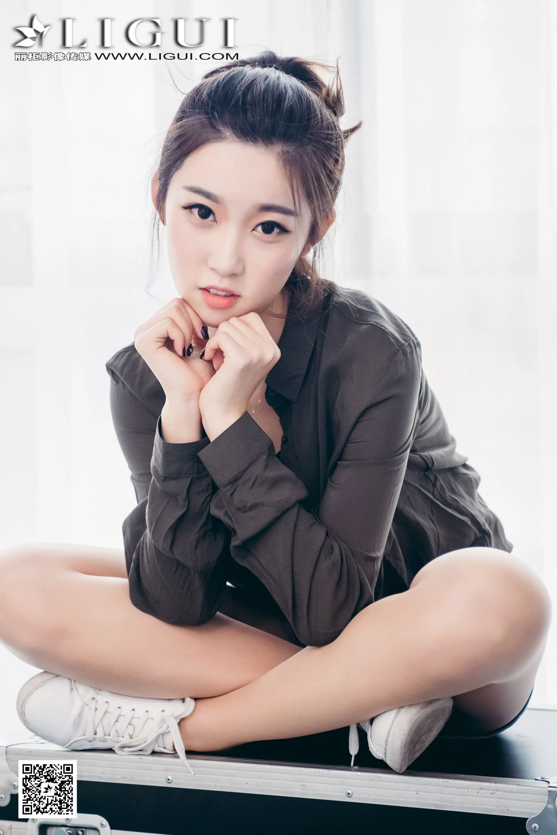 Model 筱筱《甜美热裤少女》 [丽柜] 写真集 - 爱照片