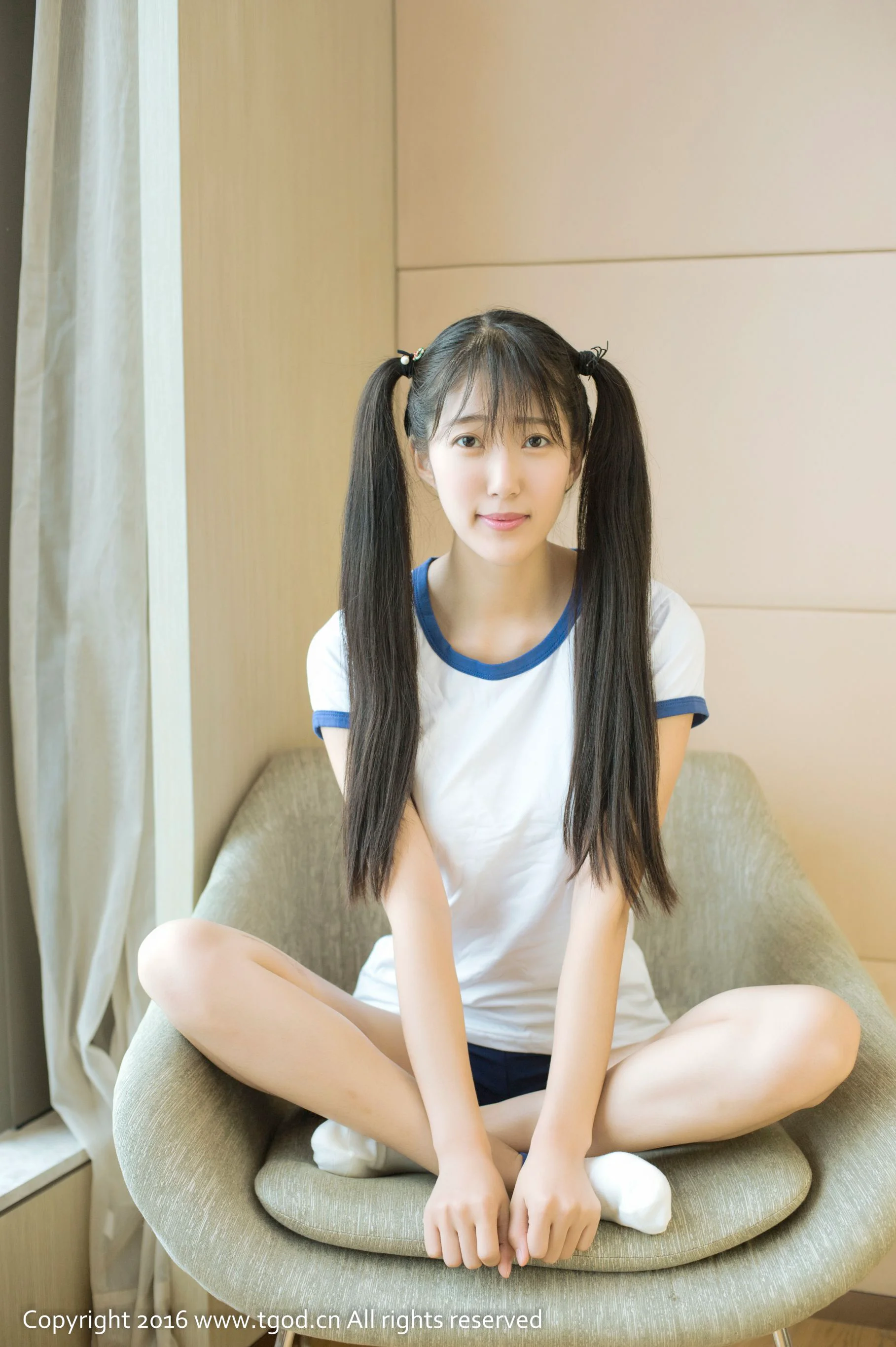 奶糖Uki《一个无比真实漂亮的北影姑娘》 [推女神TGOD] 写真集 - 爱照片