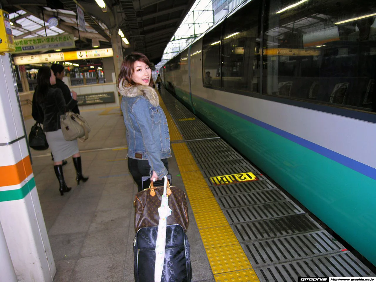桜朱音/樱朱音 《Access Away》 [Graphis] Gals 写真集 - 爱照片