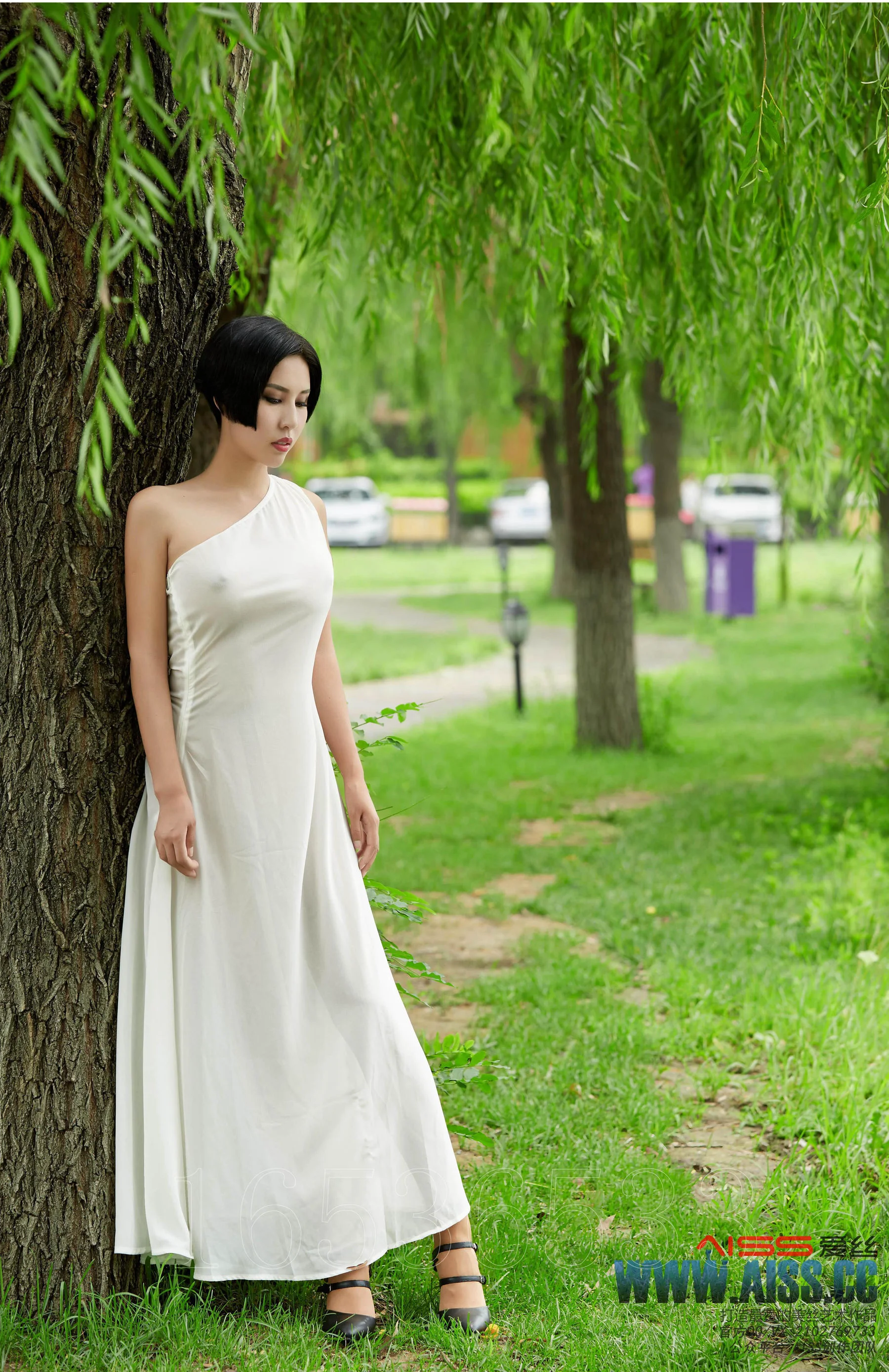娜依灵儿《美丝灵儿》 [AISS爱丝] F6019 写真集 - 爱照片