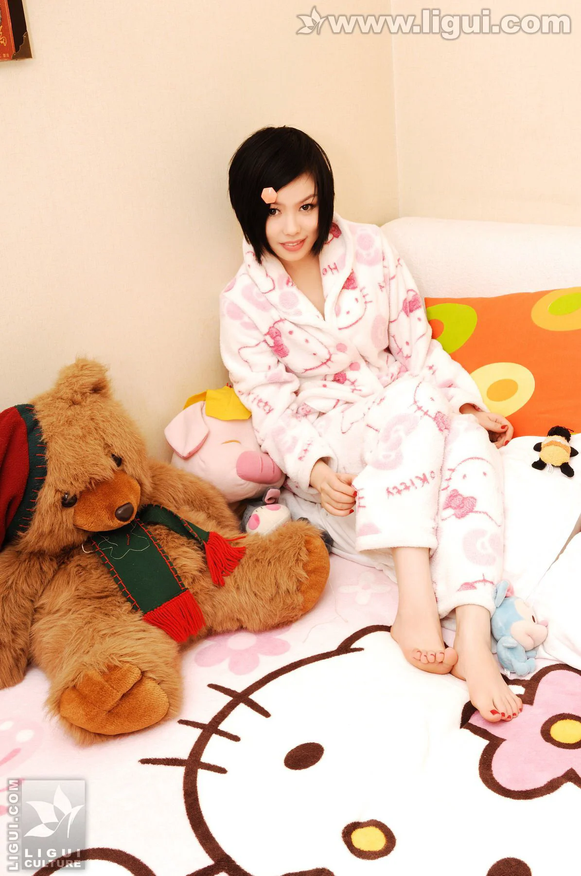 Model 幕子《可爱睡衣美足秀》 [丽柜LiGui] 丝袜美足写真图片 - 爱照片