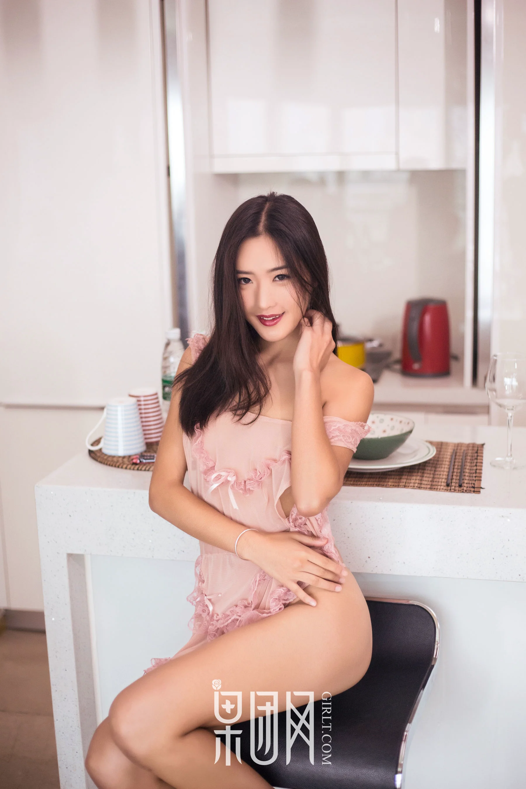 周琰琳LIN《清纯粉裙高开叉》 [果团网Girlt] No.013 写真集 - 爱照片