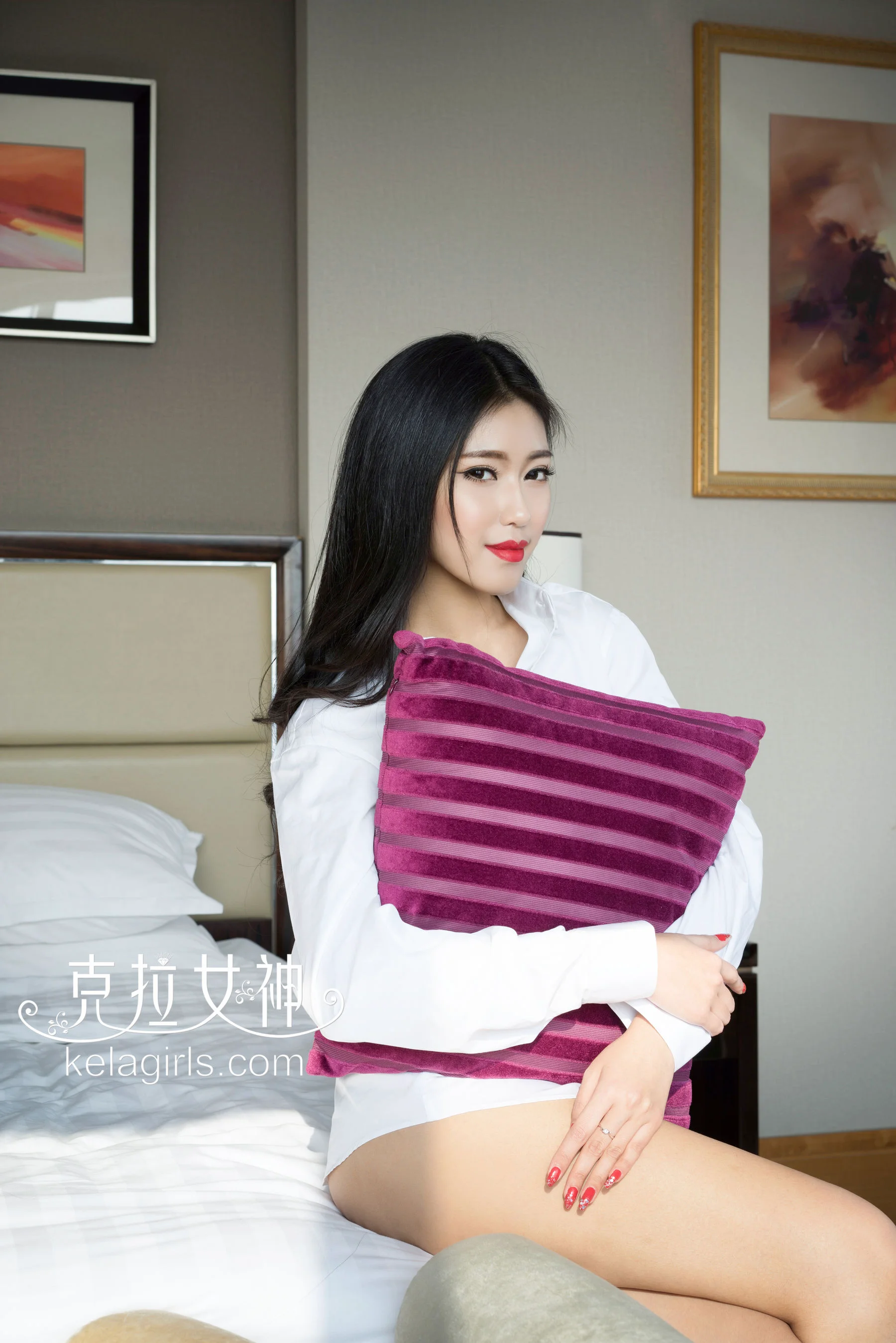 周依诺《余晖映足》 [克拉女神] 写真集 - 爱照片