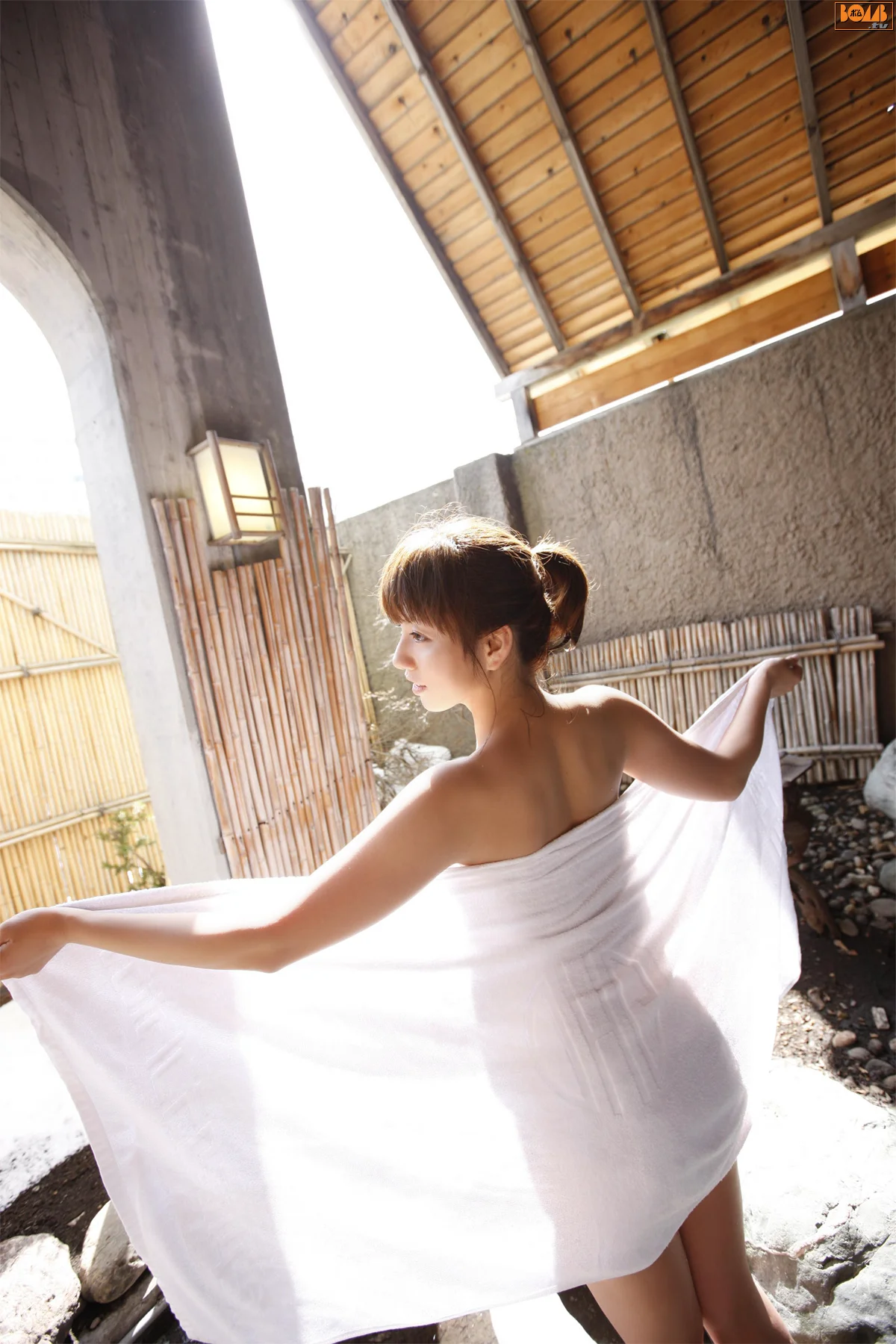 甲斐まり恵《意外なほどに大胆に》 写真集 [Bomb.TV] 2011年02月号 - 爱照片