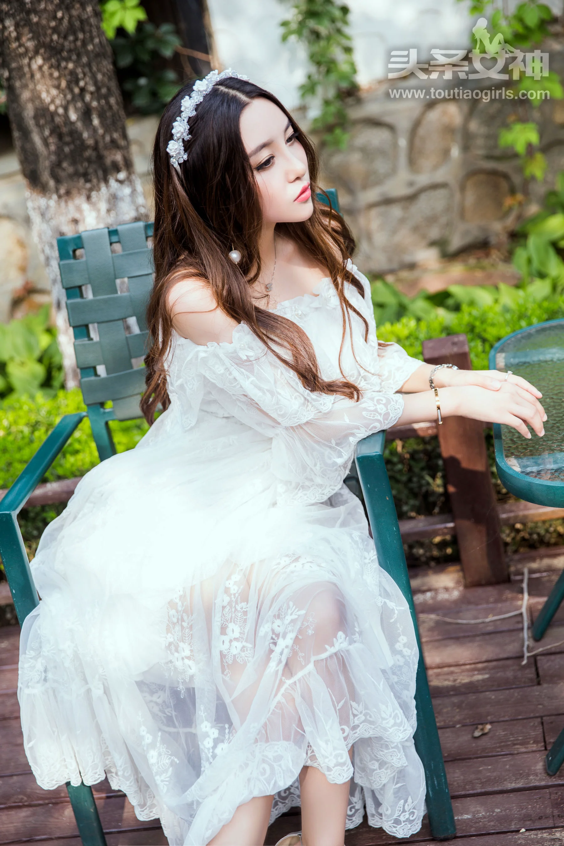 李梓熙《花花仙子》 [头条女神] 写真集 - 爱照片