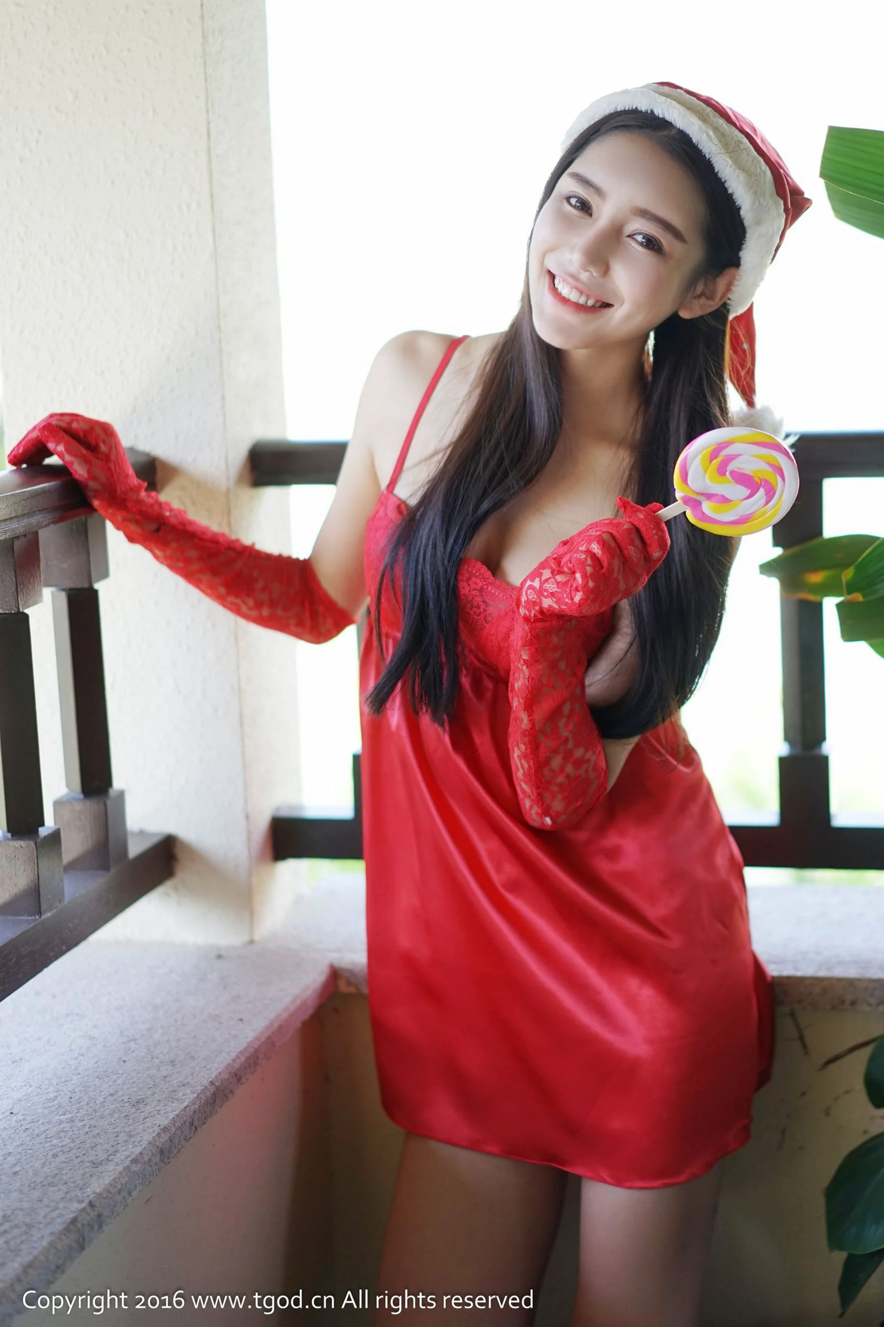徐妍馨Mandy《天使般的笑容 女仆圣诞装》 [推女神TGOD] 写真集 - 爱照片