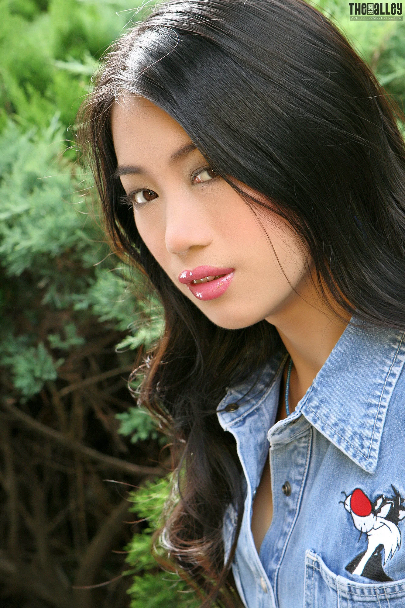Feng Mei Zhe《牛仔的诱惑》 [The Black Alley] 写真集 - 爱照片