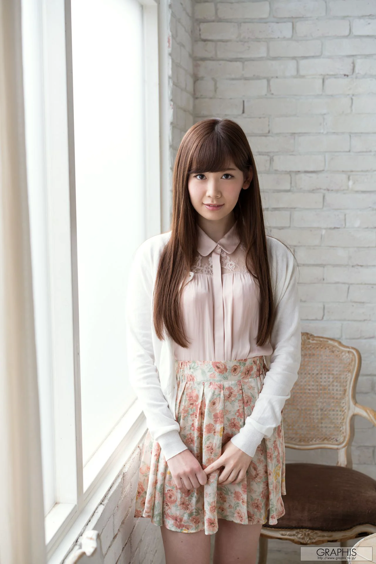Tsumugi Akari 明里つむぎ/明里紬 [Graphis] First Gravure 初脫ぎ娘  写真集 - 爱照片