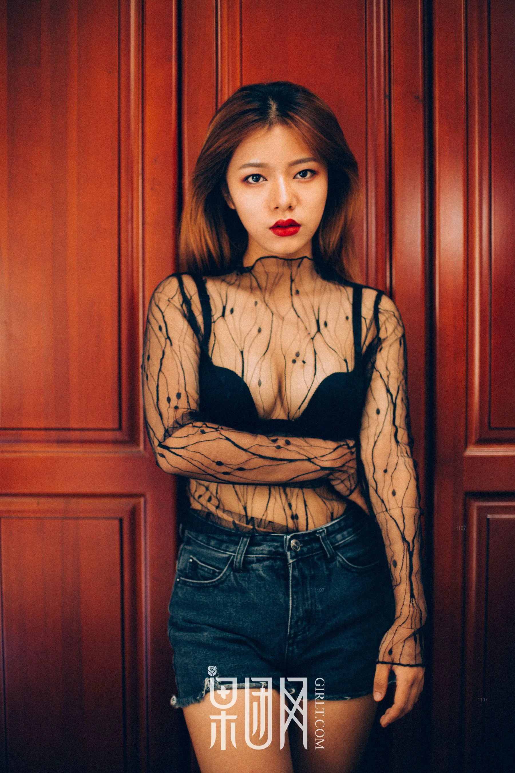 性感少女酥胸翘臀黑丝撩人 [果团网Girlt] No.068 写真集 - 爱照片