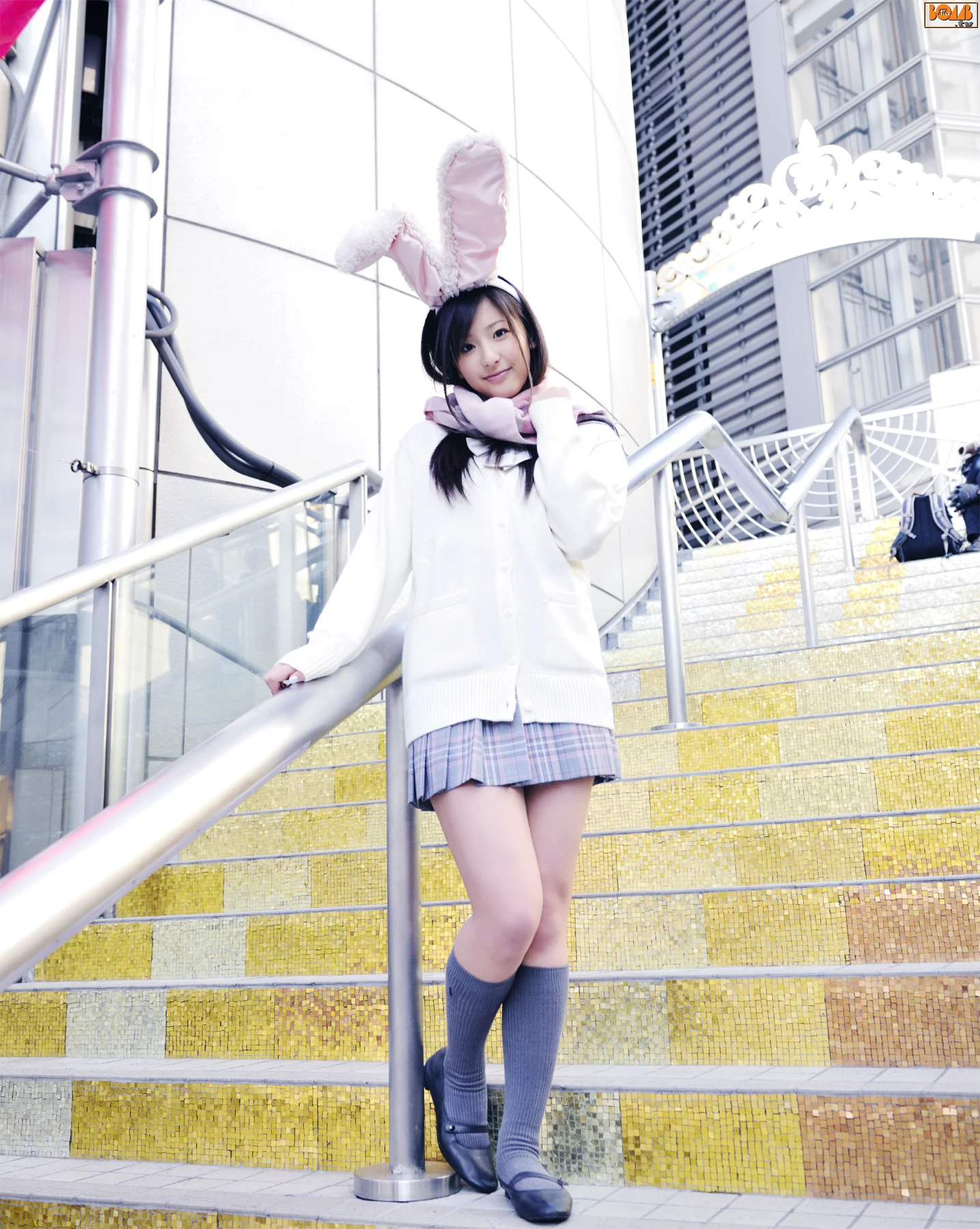 村上友梨&夏垣佳奈《Mimi Girls》写真集 [Bomb.TV] 2011年02月号 - 爱照片