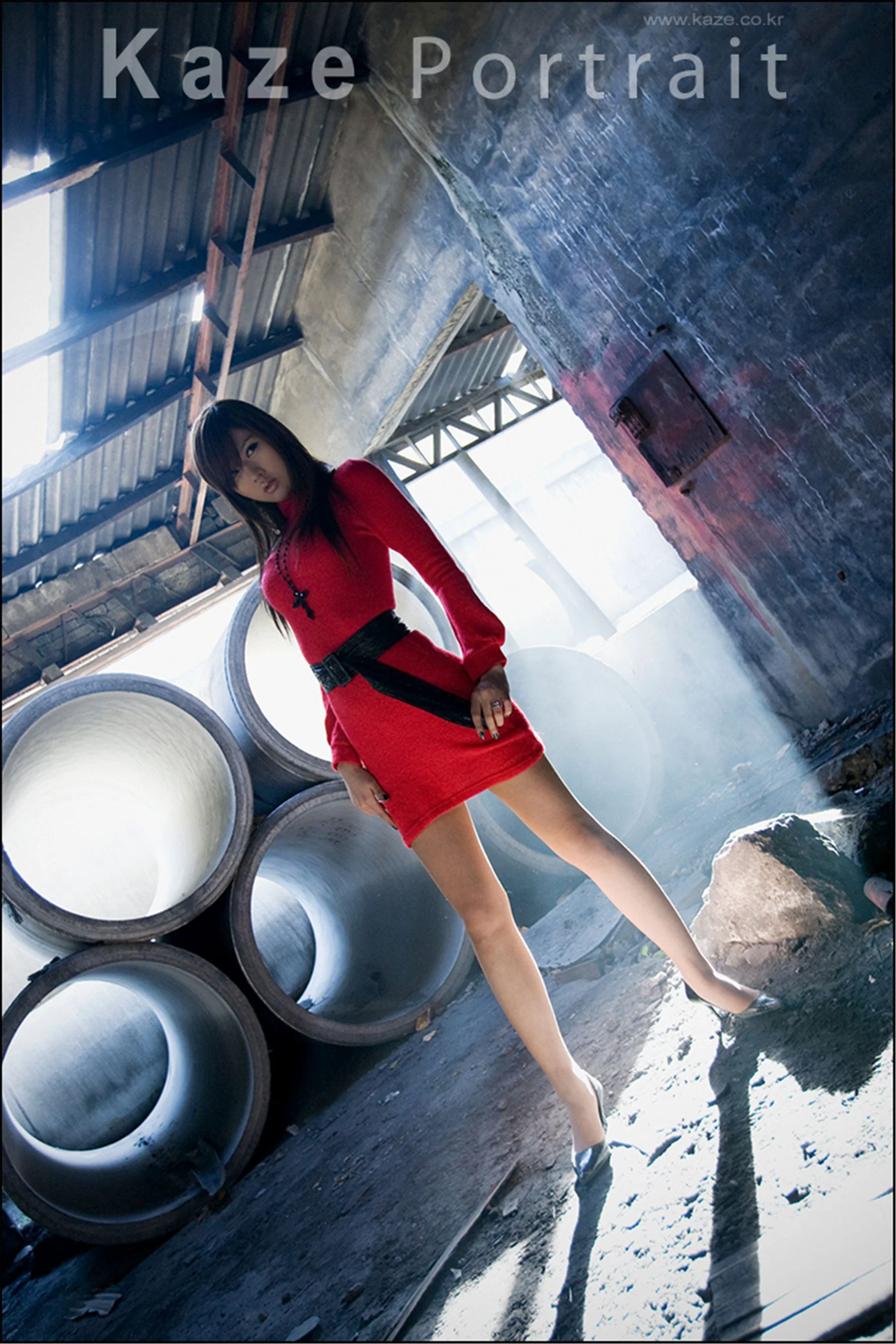 韩国模特黄美姬《废墟里的红衣美女》写真集 - 爱照片