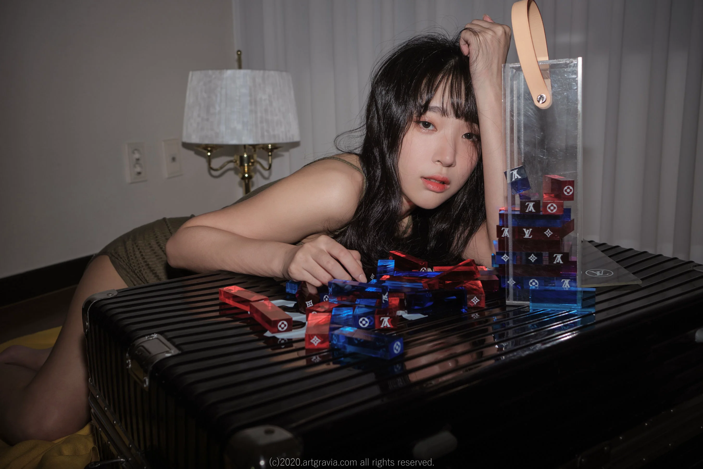 [ARTGRAVIA] VOL.190 姜仁卿 – 巨乳吊带裙少女 - 爱照片