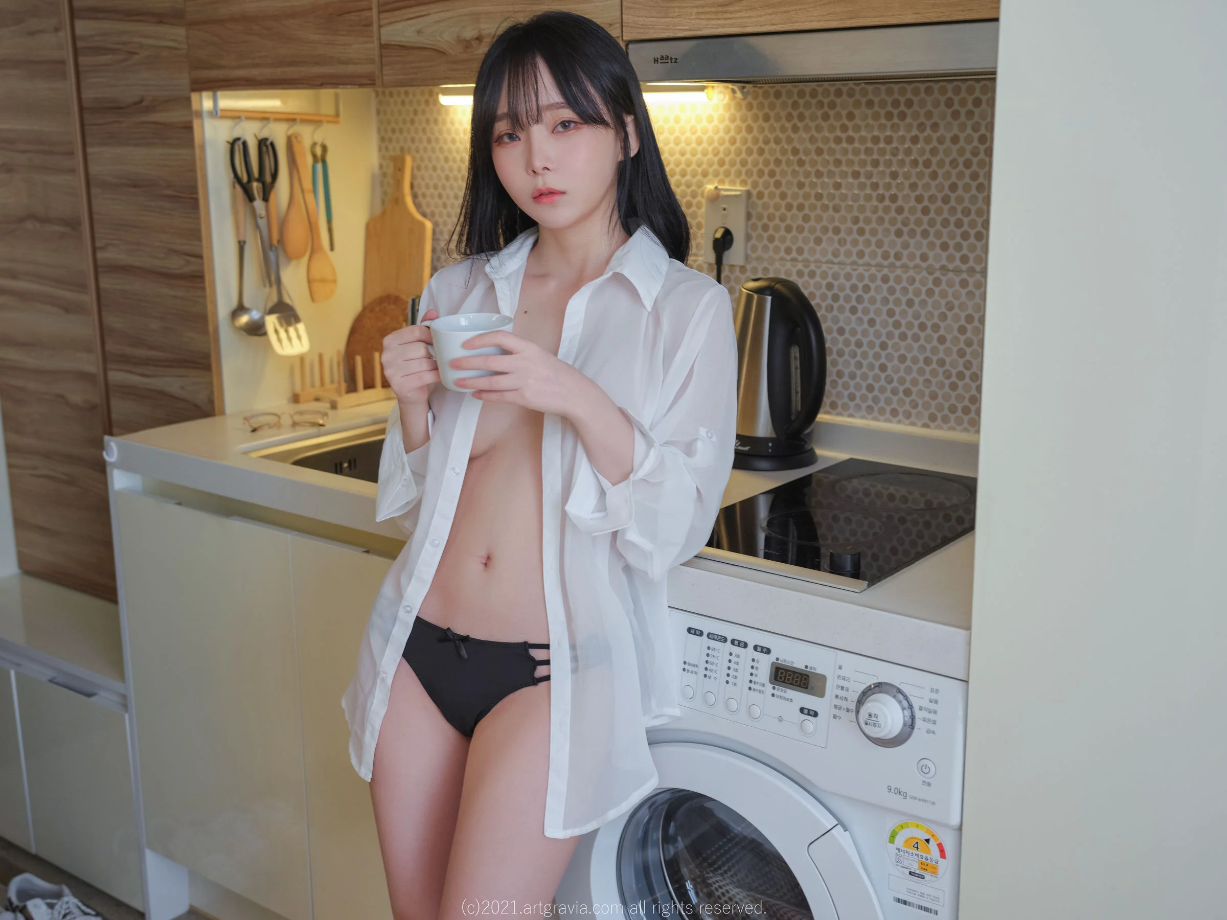 [ARTGRAVIA] VOL.261 Ming Sunha – 白衬衫女友居家诱惑 - 爱照片