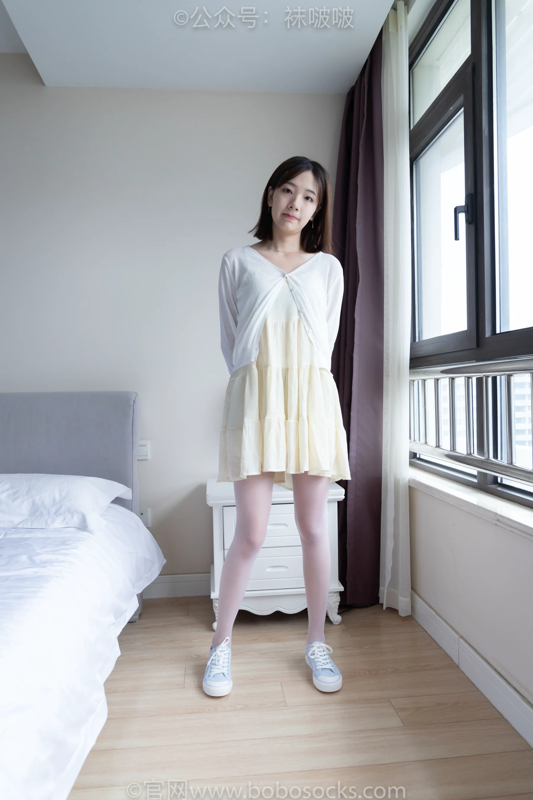 [BoBoSocks袜啵啵] No.005 小甜豆 – 帆布鞋、薄白丝 - 爱照片