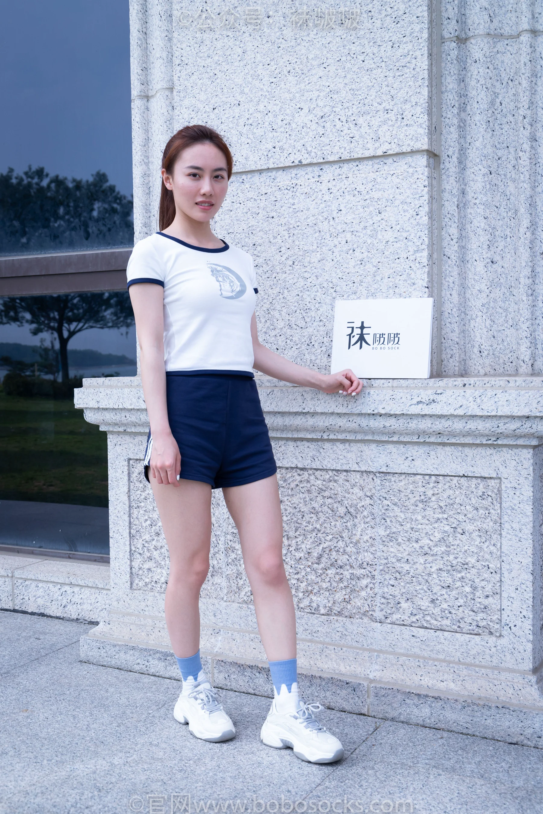 [BoBoSocks袜啵啵] No.028 小米 – 运动鞋、白棉袜、裸足 - 爱照片