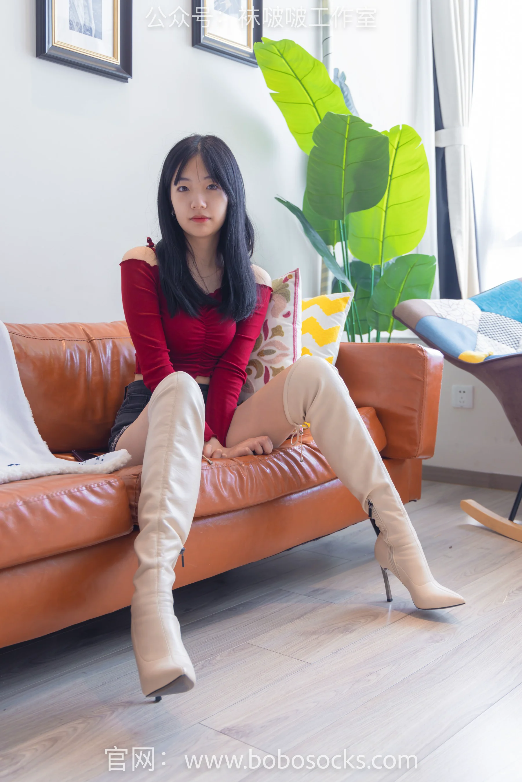 [BoBoSocks袜啵啵] No.120 小甜豆 – 高跟长靴、白棉袜、裸足 - 爱照片