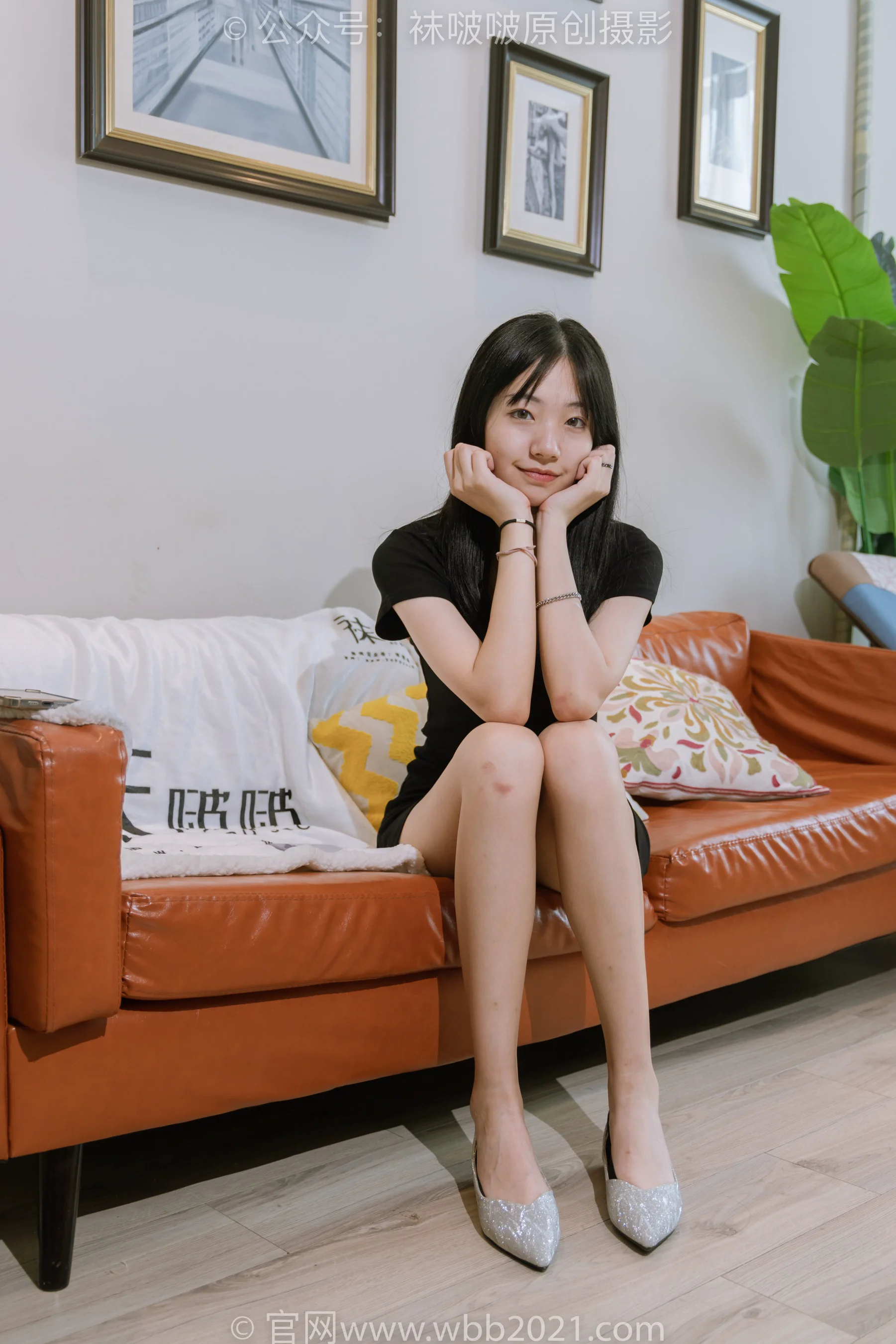 [BoBoSocks袜啵啵] No.363 小甜豆 – 两双平底鞋、黑色船袜、白色堆堆丝袜、裸足（花絮版） - 爱照片