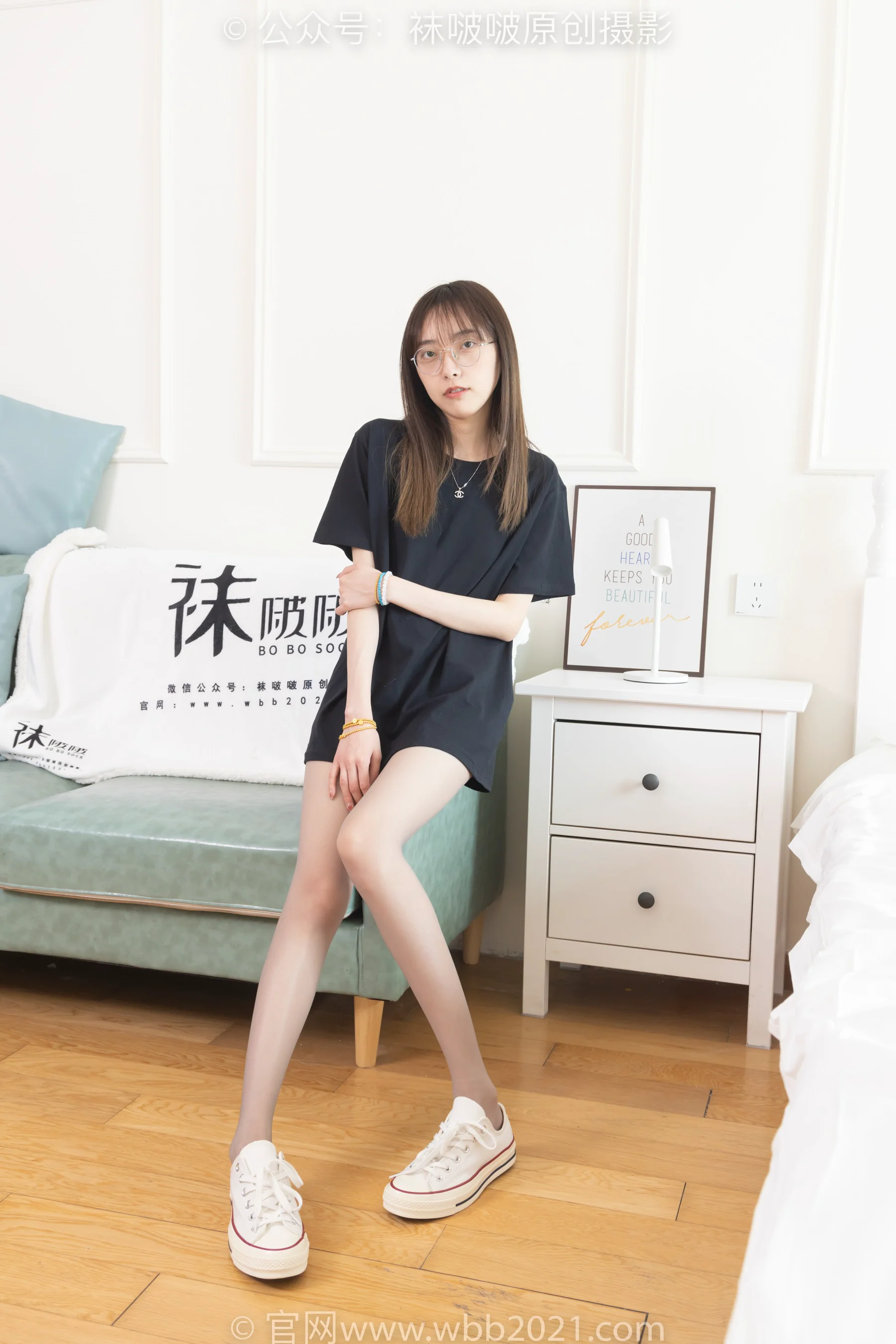 [BoBoSocks袜啵啵] No.379 稚予 – 板鞋、灰丝（花絮版） - 爱照片
