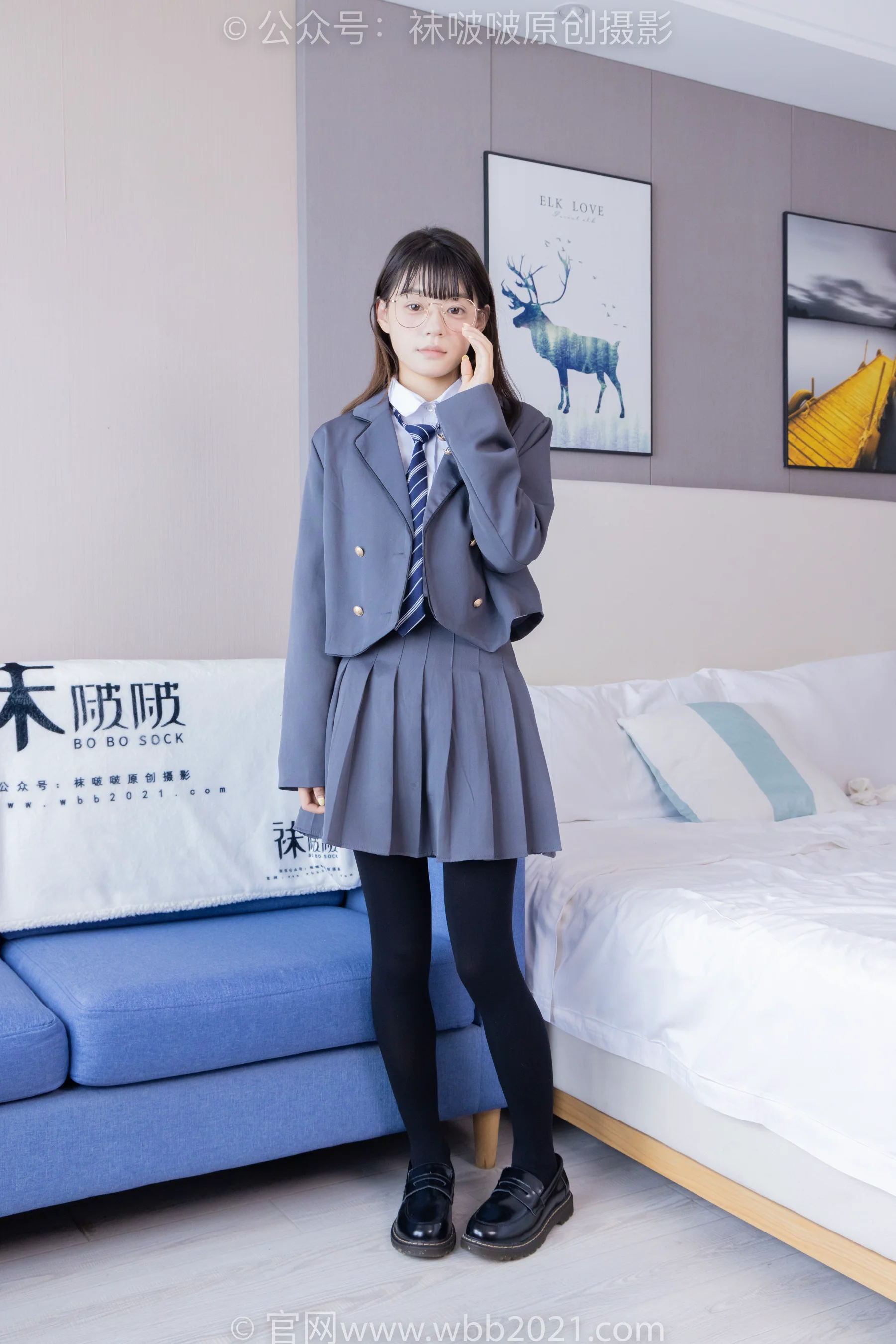 [BoBoSocks袜啵啵] No.402 糯米 – 皮鞋、厚黑丝、学院jk （花絮版） - 爱照片