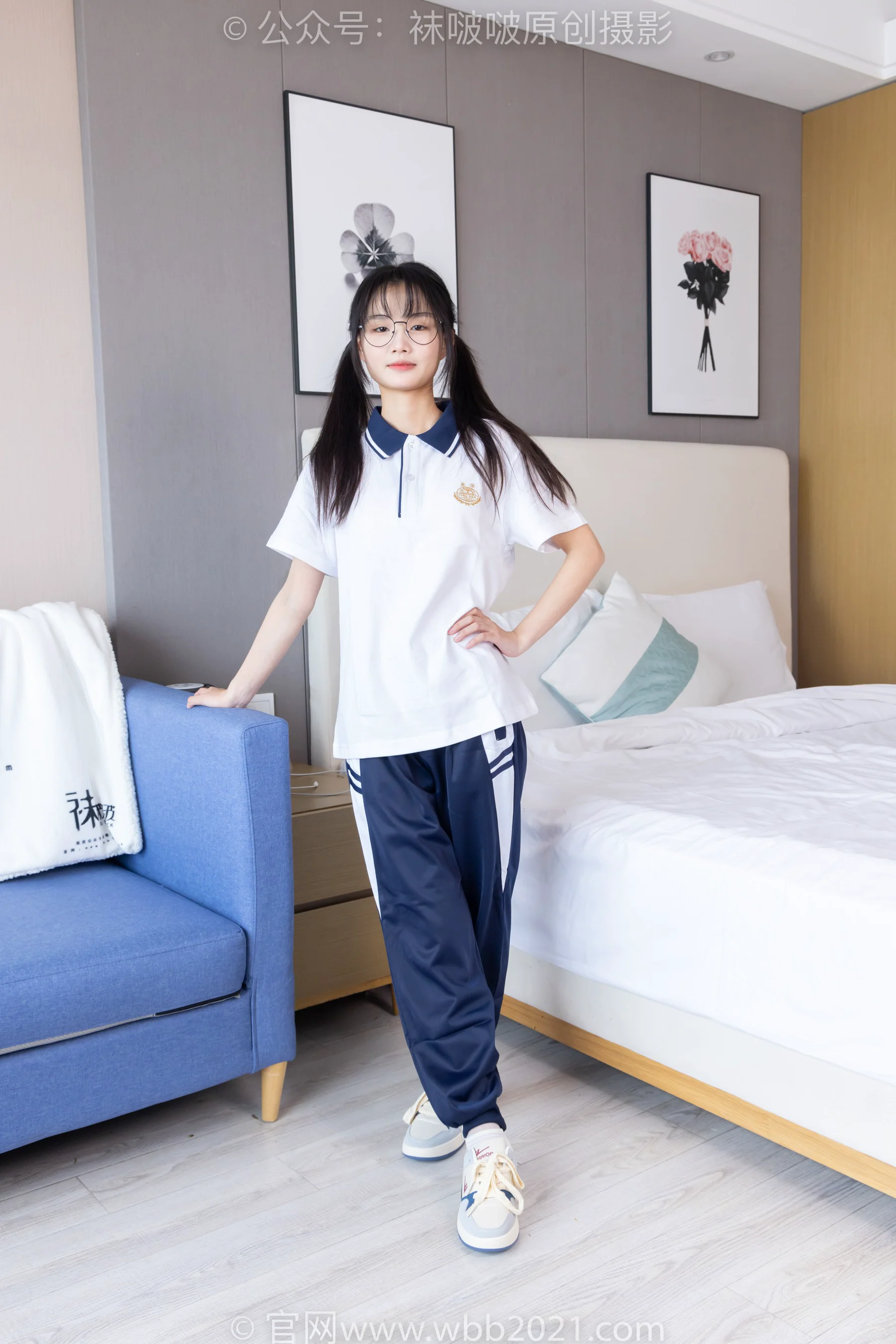 [BoBoSocks袜啵啵] No.446 甜甜圈 – 板鞋、白棉袜、白丝（脚尖加固款）、校服裤里丝（花絮版） - 爱照片