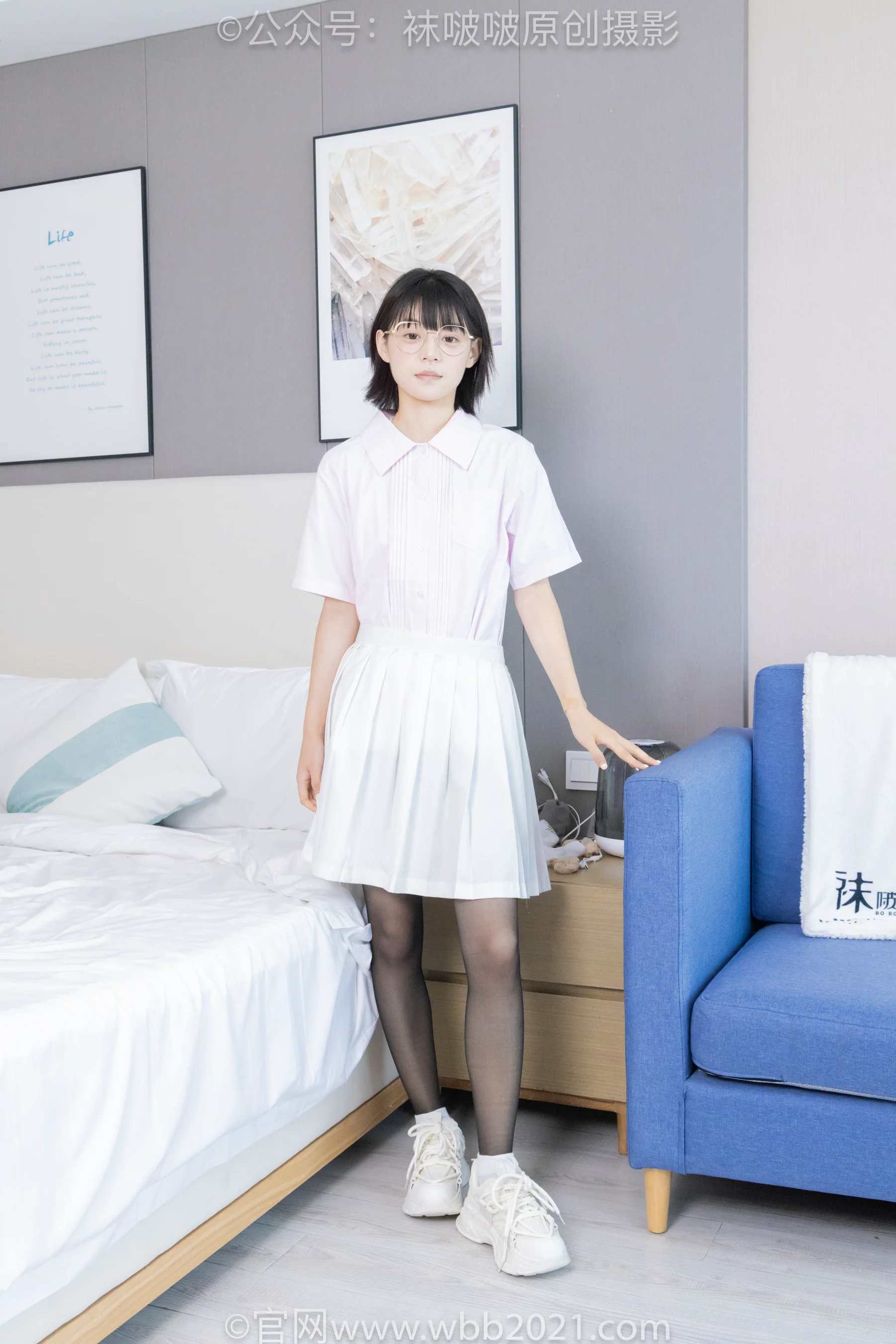 [BoBoSocks袜啵啵] No.449 糯米 – 运动鞋、白棉袜、黑丝（花絮版） - 爱照片