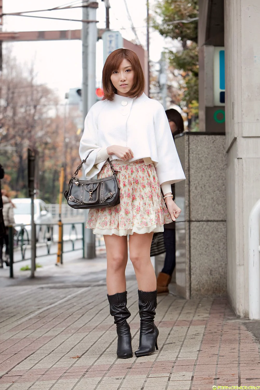 朱音ゆい/朱音唯《爆乳若妻之待ち合わせ～チェックイン》 写真集 [DGC] NO.1026 - 爱照片