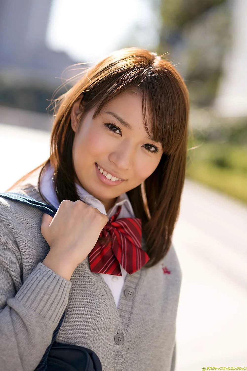椎名理紗《美巨乳すぎる居酒屋店員が脱いじゃった！》写真集 [DGC] NO.1104 - 爱照片