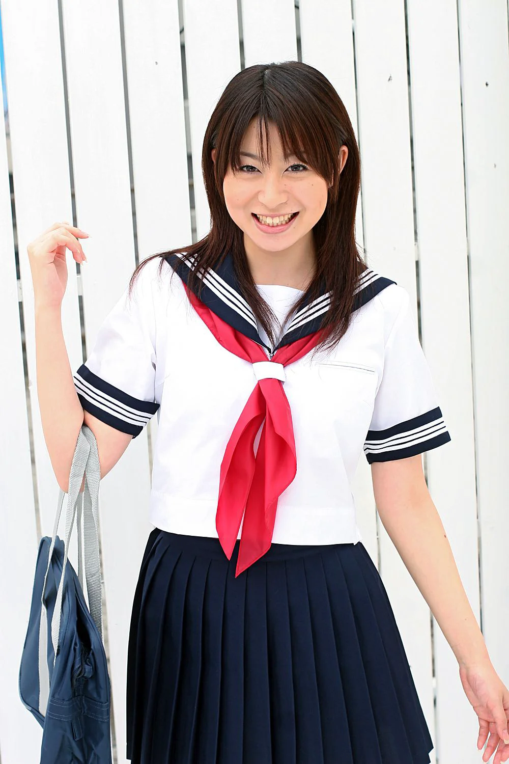 [DGC] NO.324 Yukiho Hirate 平手ゆきほ 制服美少女天国 写真集 - 爱照片