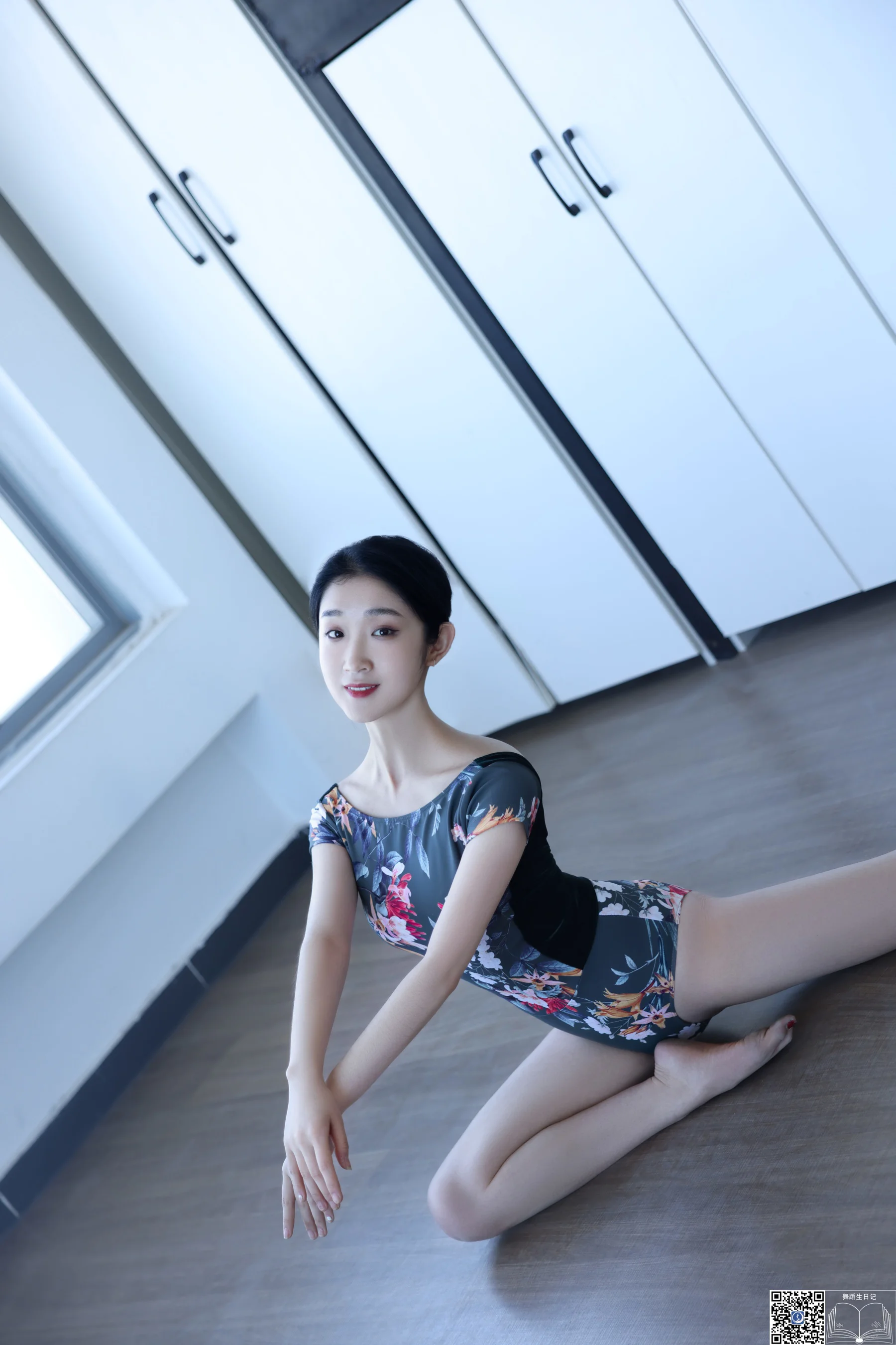 [GALLI嘉丽] 舞蹈生日记 – 049 珊珊 - 爱照片