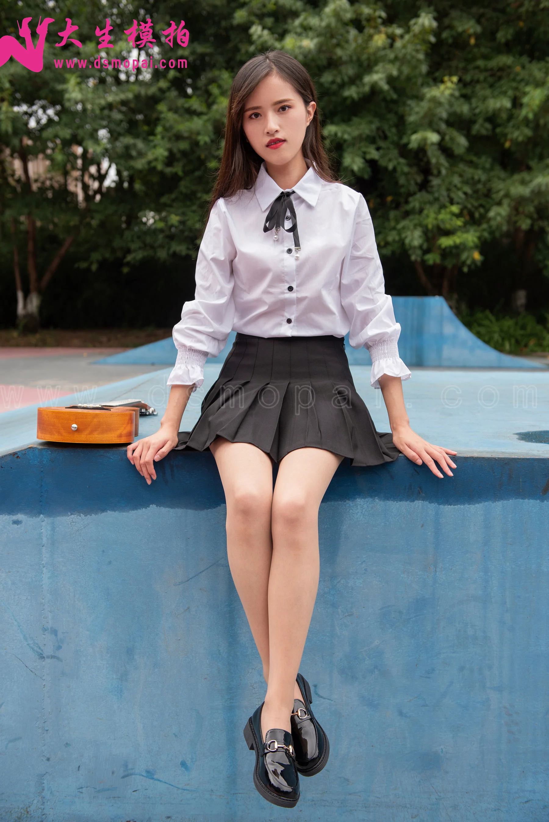 [大生模拍] No.150 师师 – 尤克里里女孩 - 爱照片
