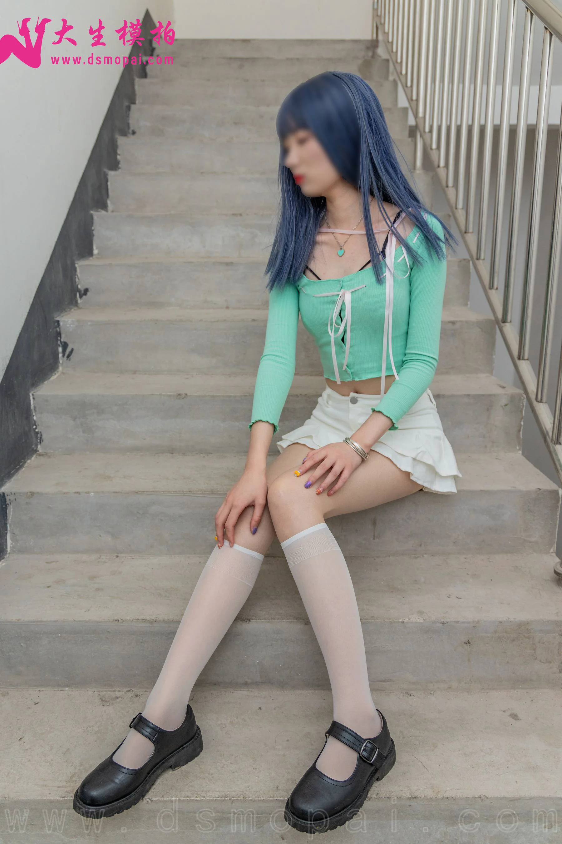 [大生模拍] NO.234 利利 楼道美丝 写真套图 - 爱照片
