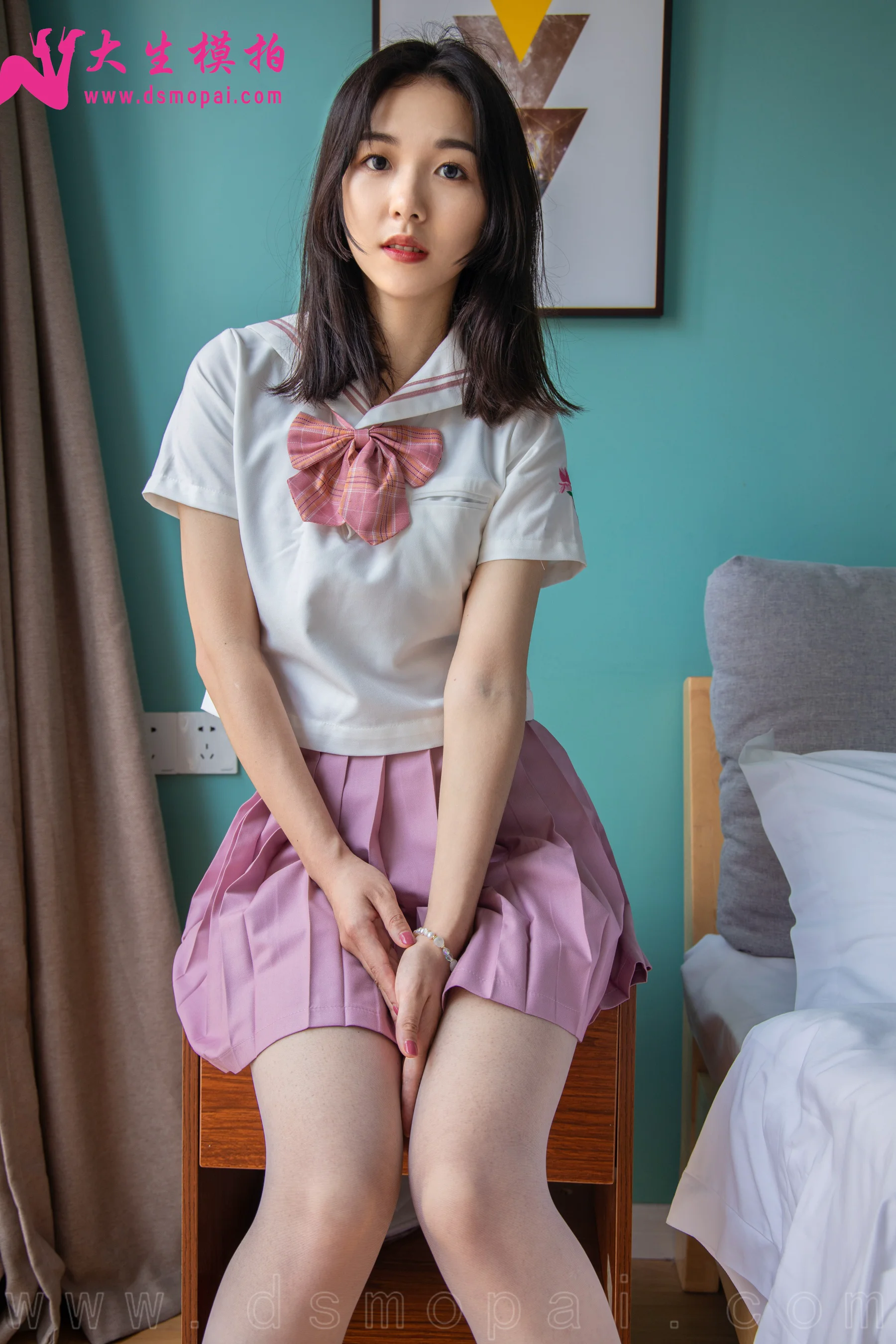 [大生模拍] NO.264 漫语 白色长筒袜 - 爱照片