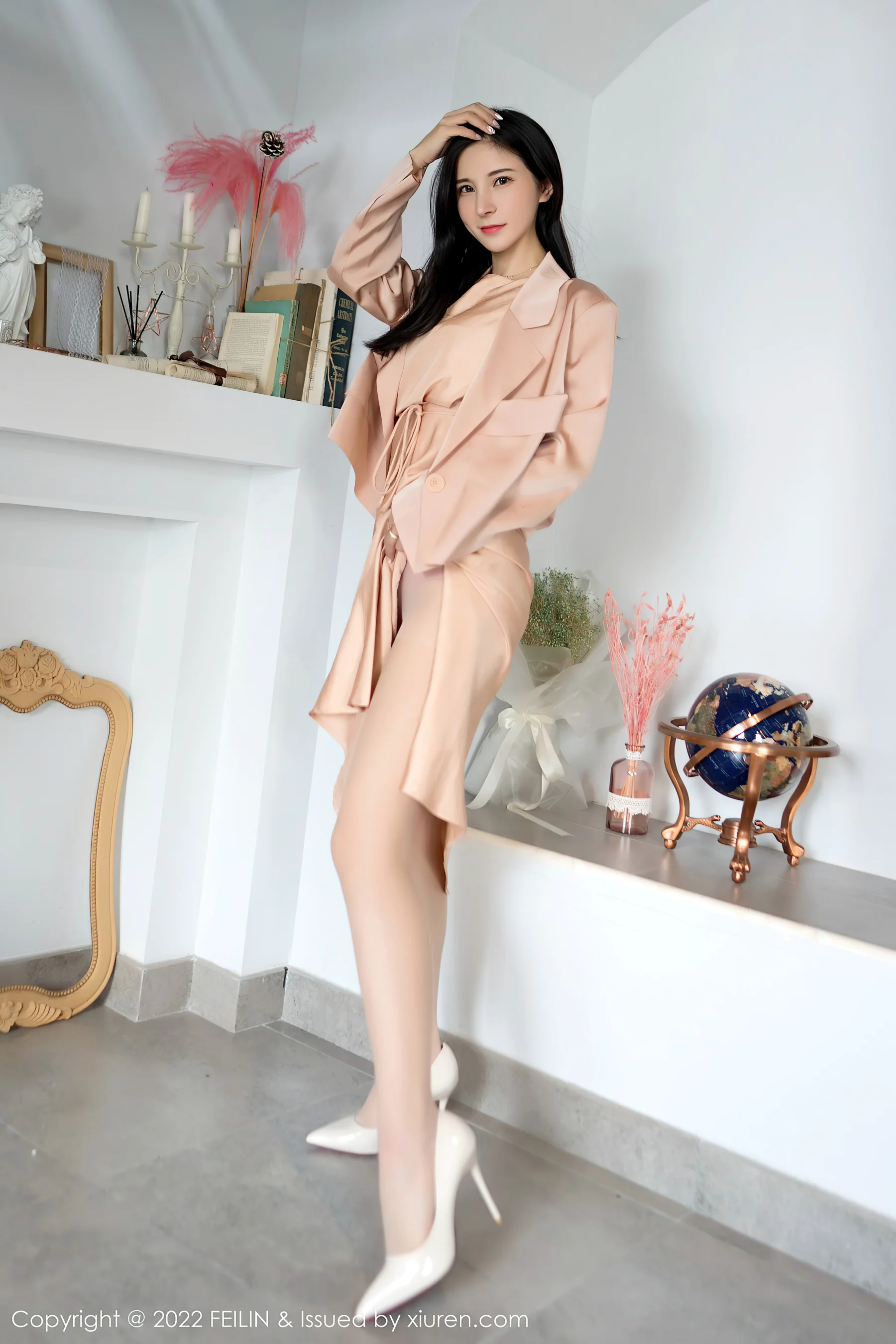 [FEILIN嗲囡囡] VOL.433 小蛮妖Yummy 丝袜美臀 - 爱照片