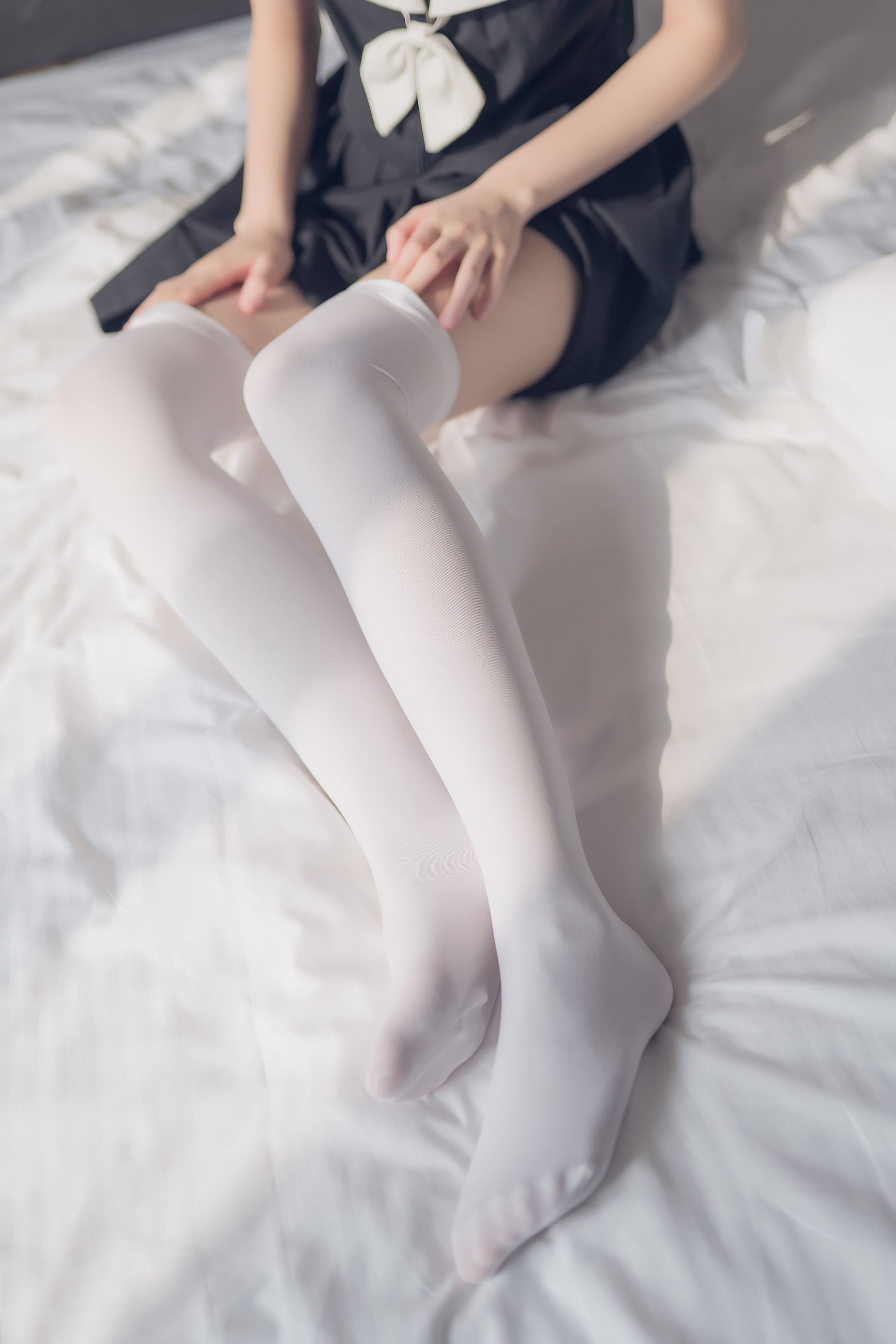 [风之领域] NO.271 制服就要配白丝 - 爱照片