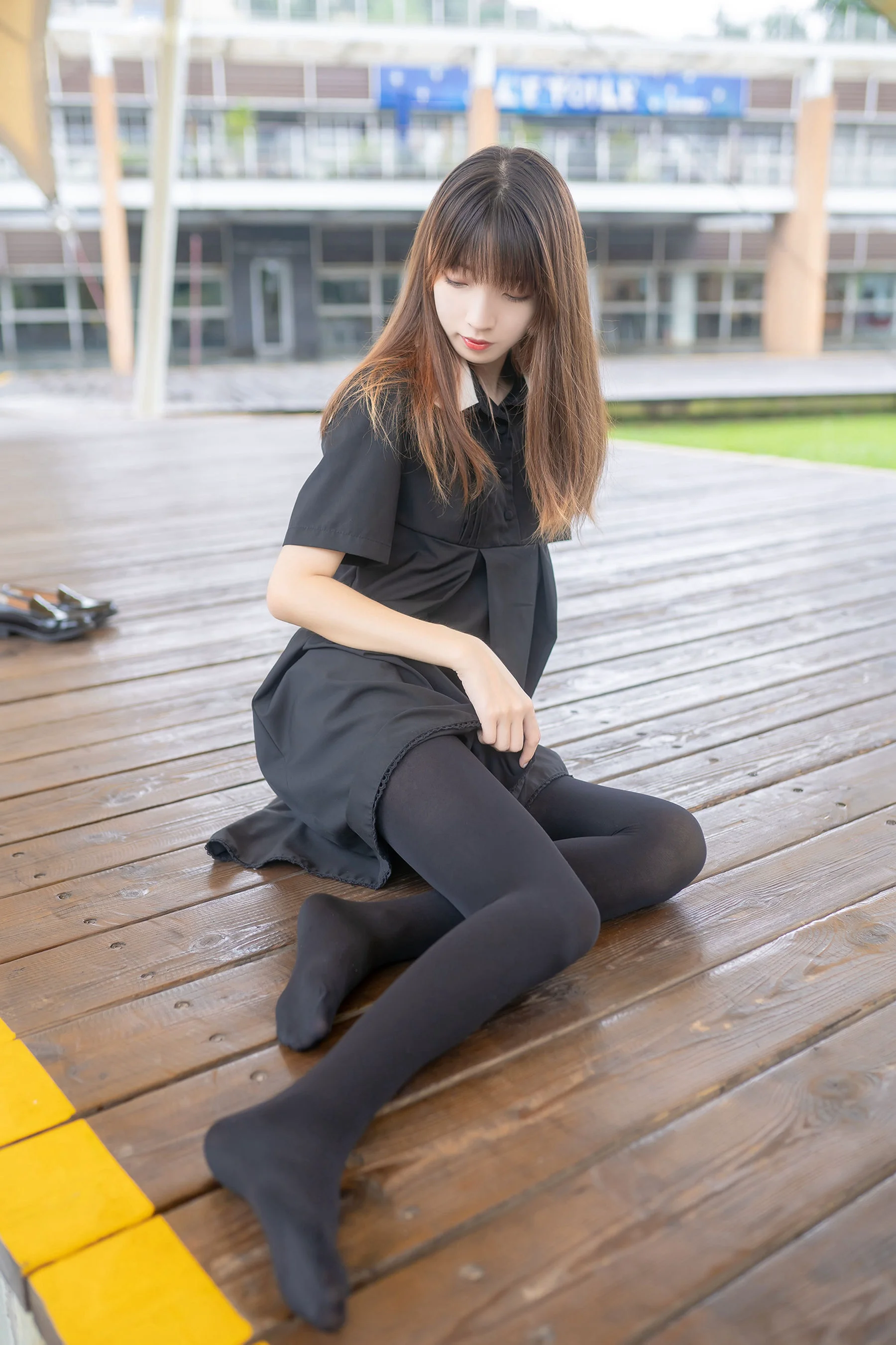 [风之领域] NO.064 户外黑丝长腿 写真集 - 爱照片