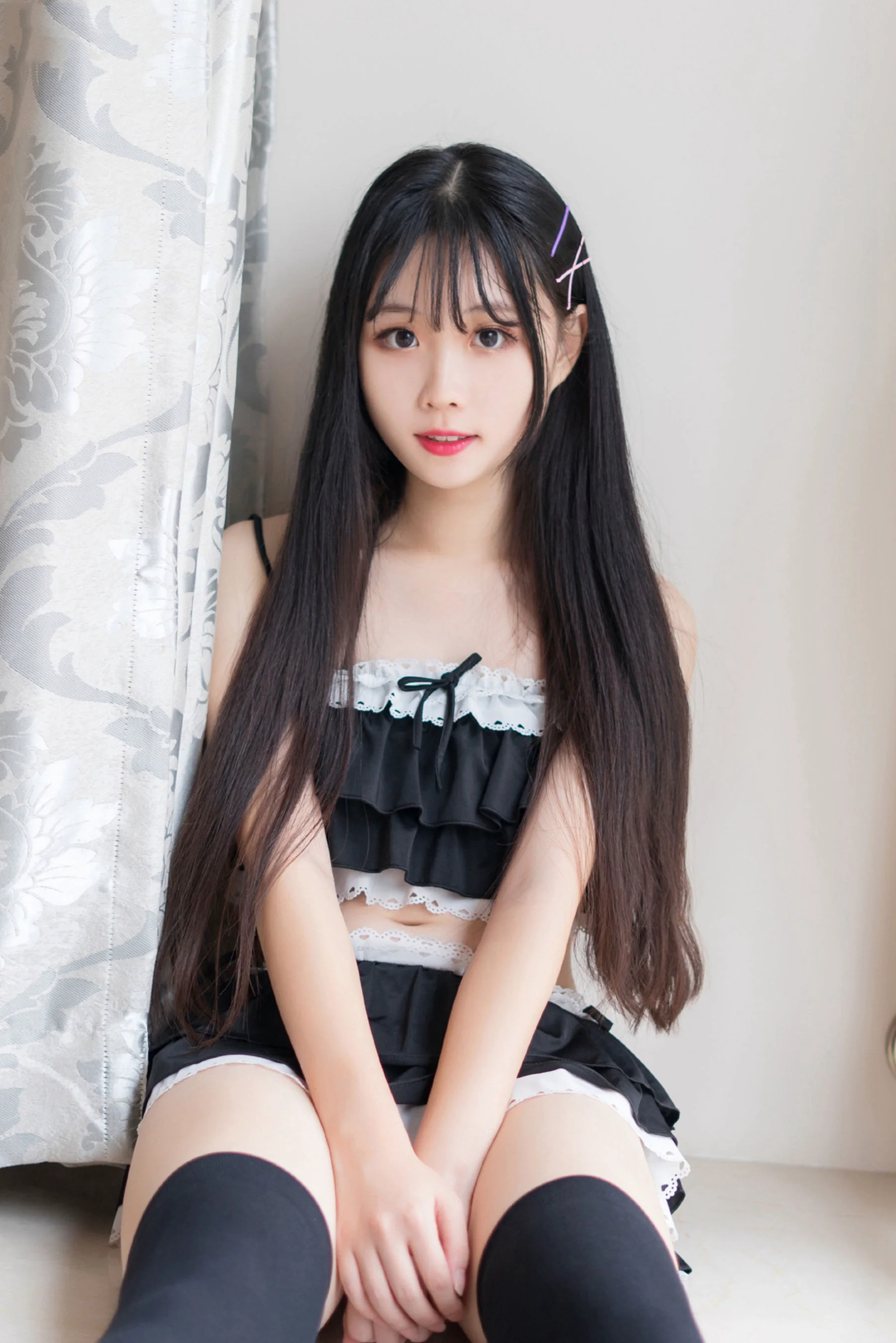 [风之领域] NO.114 长发黑丝少女 写真集 - 爱照片