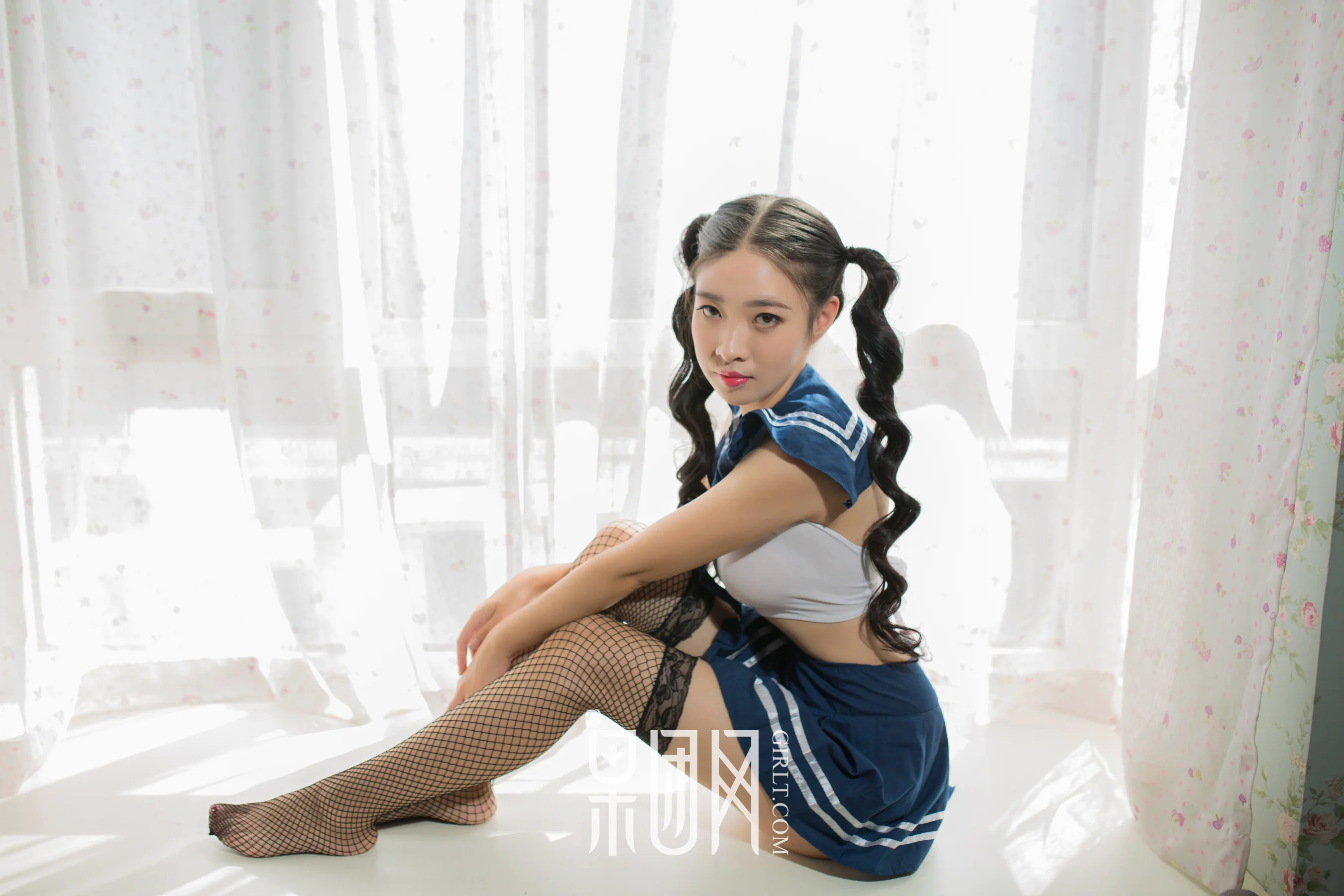 [GIRLT果团网] 投稿作品 TG031 白色衬衫 - 爱照片