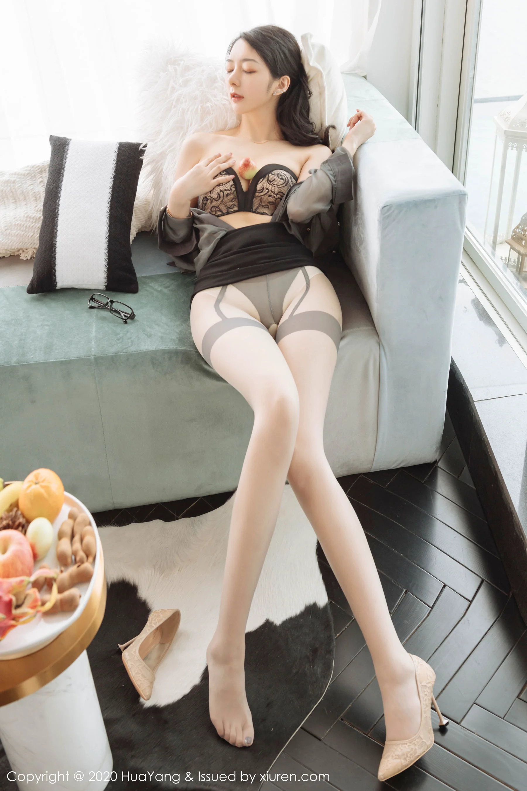 [花漾HuaYang] Vol.244 Angela小热巴 《眼镜OL服饰》 写真集 - 爱照片