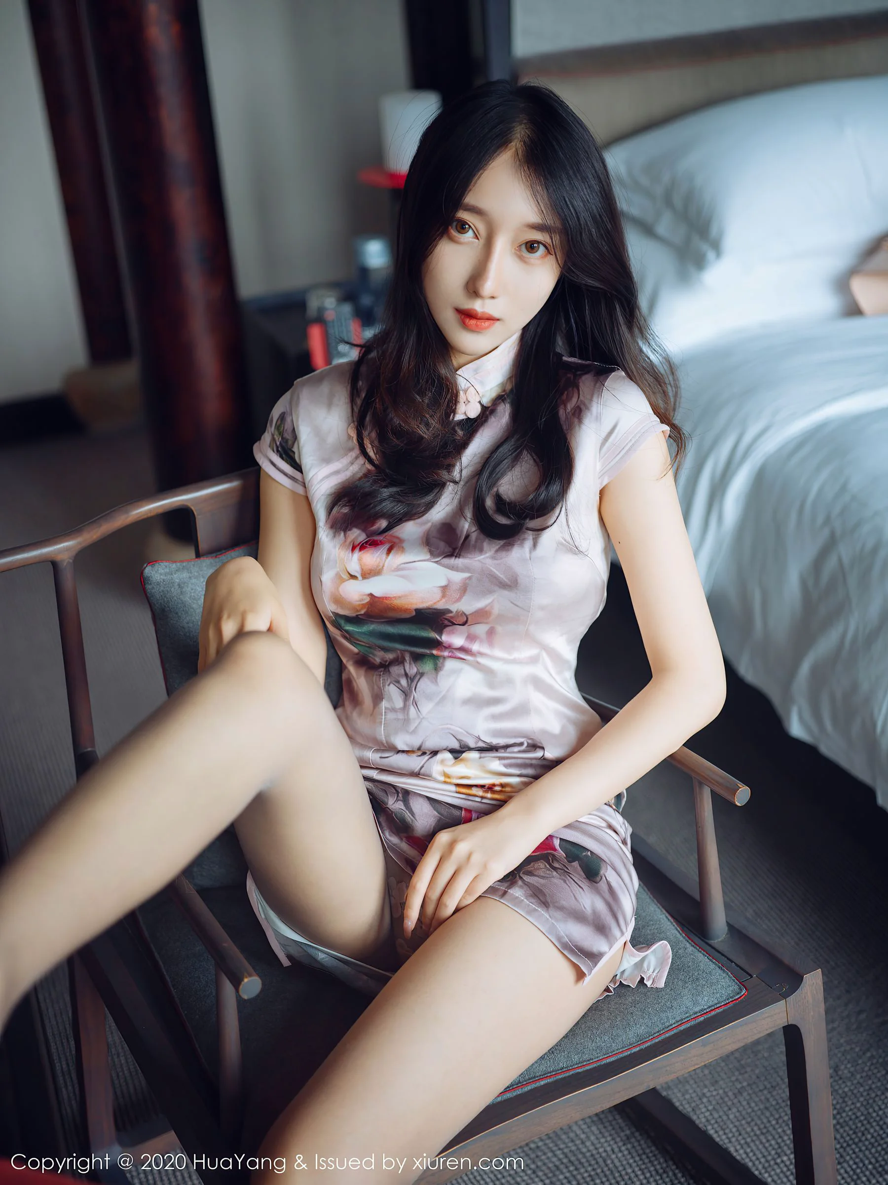 [花漾HuaYang] Vol.339 玥儿玥er – 古典旗袍的温文尔雅 - 爱照片