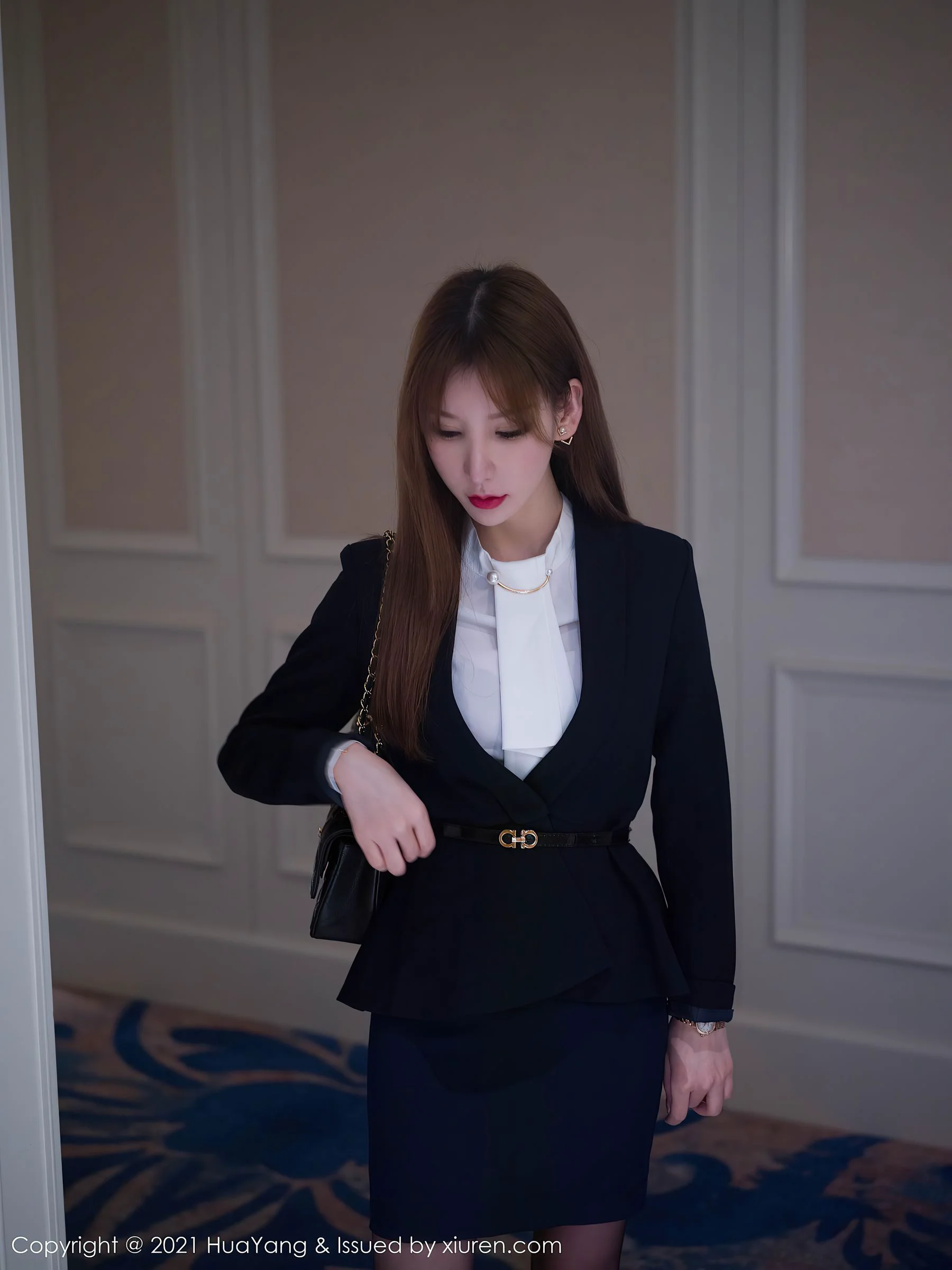 [花漾HuaYang] Vol.397 周于希Sandy – 下班后的OL剧情主题系列 - 爱照片