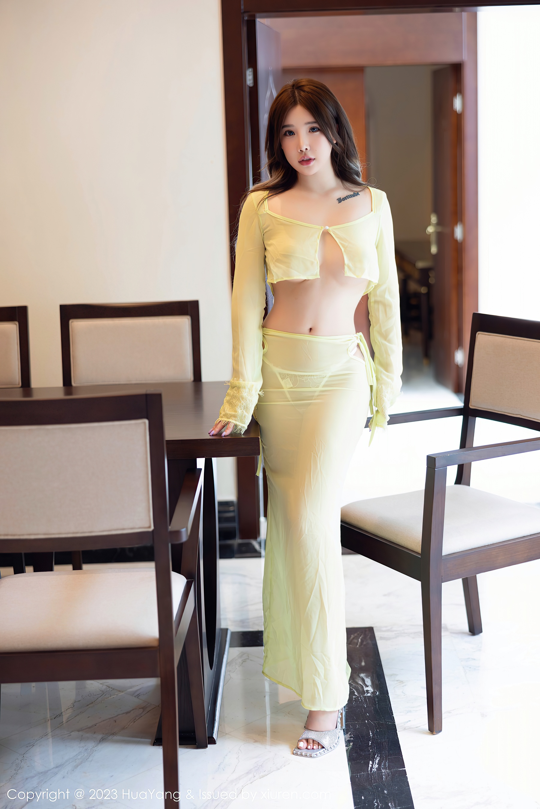 [HuaYang花漾] VOL.540 小海臀Rena 丰腴美臀 - 爱照片